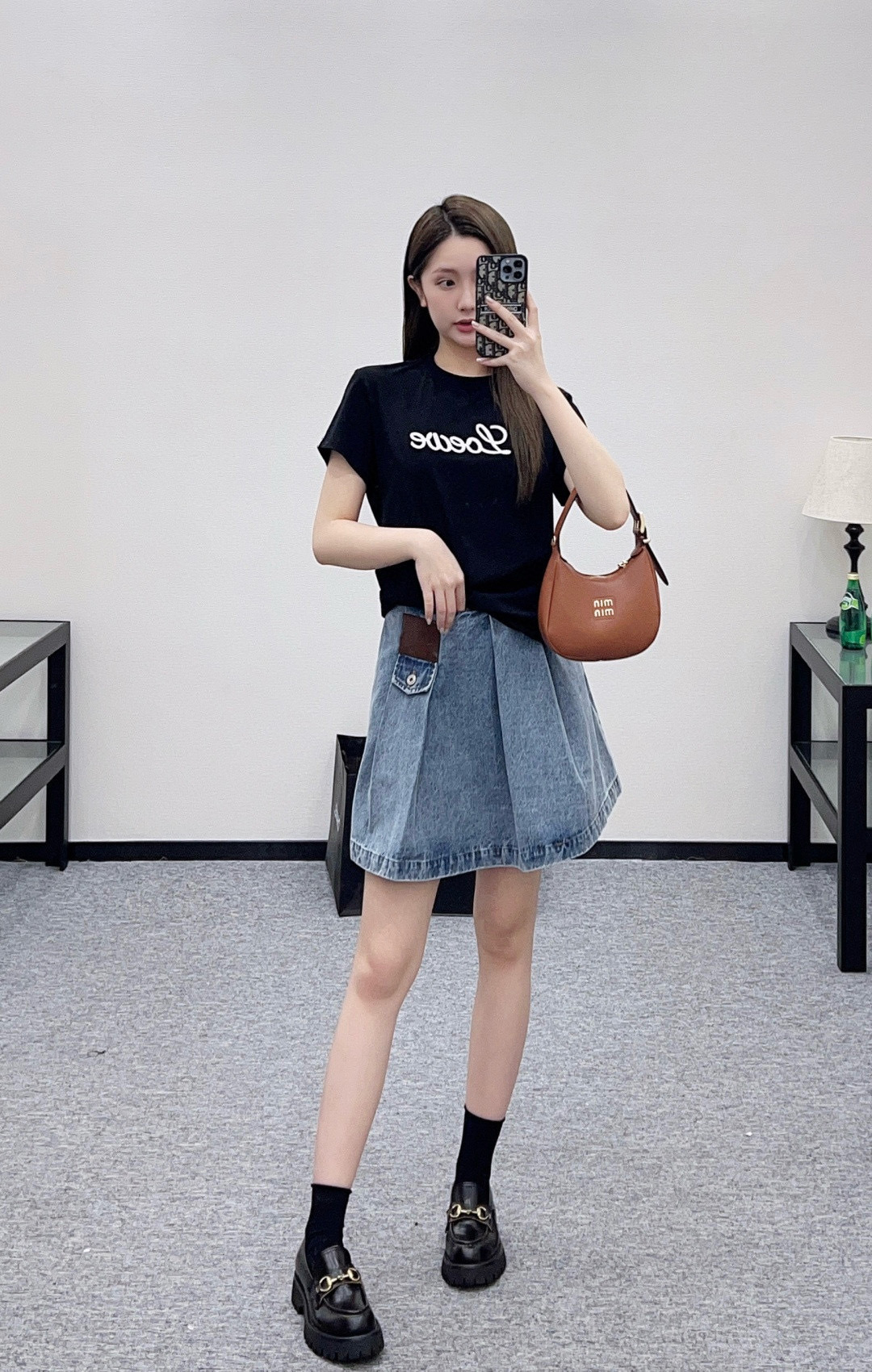 NO:683114,,,19860909,,,Women's clothing