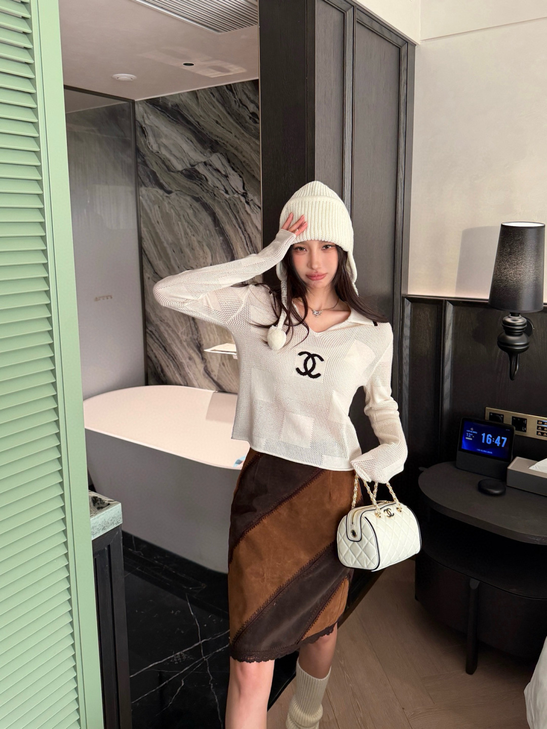 NO:683797,,,19860909,,,Women's clothing