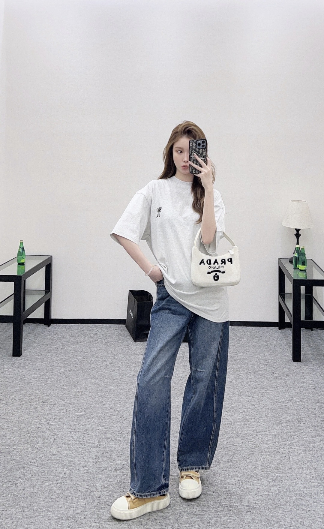 NO:683768,,,19860909,,,Women's clothing