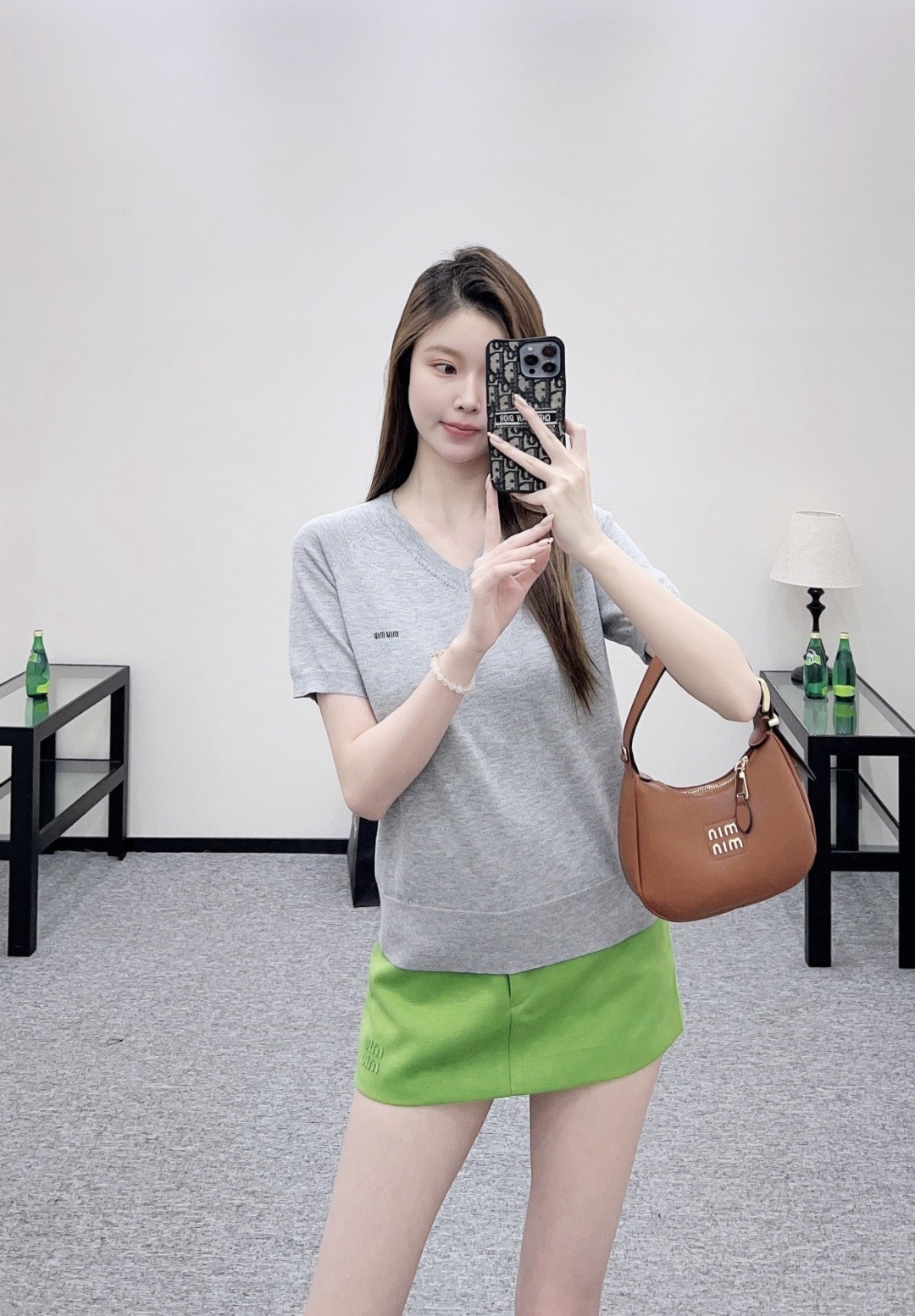 NO:684732,,,19860909,,,Women's clothing