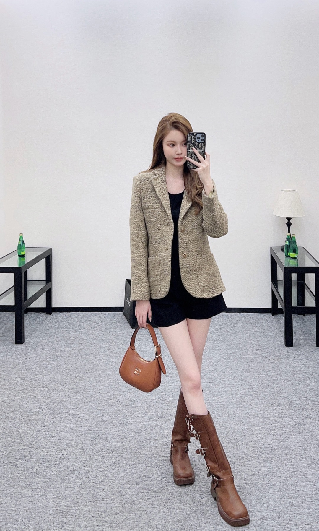 NO:684716,,,19860909,,,Women's clothing