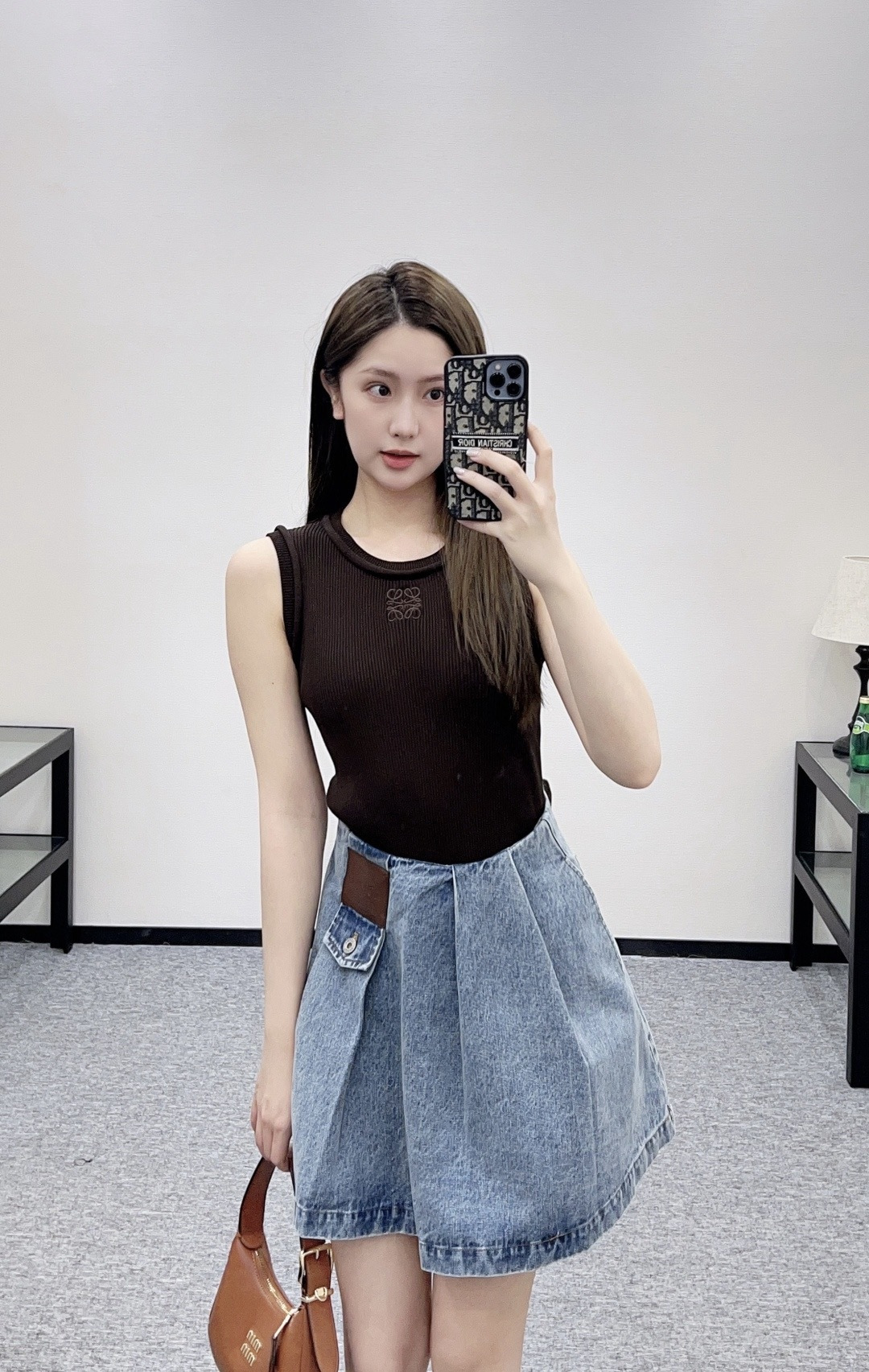 NO:684672,,,19860909,,,Women's clothing