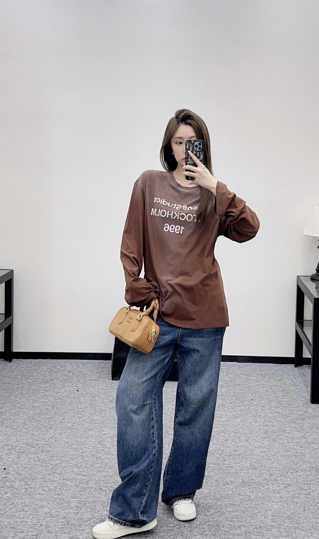 NO:686160,,,19860909,,,Women's clothing