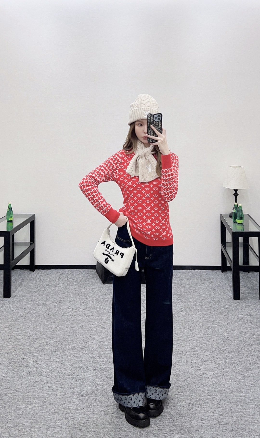 NO:686152,,,19860909,,,Women's clothing