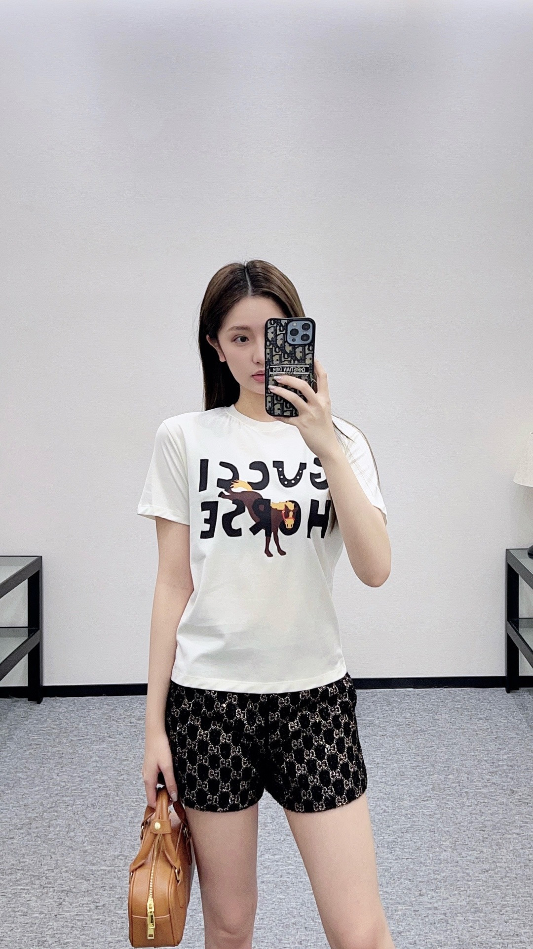 NO:686176,,,19860909,,,Women's clothing