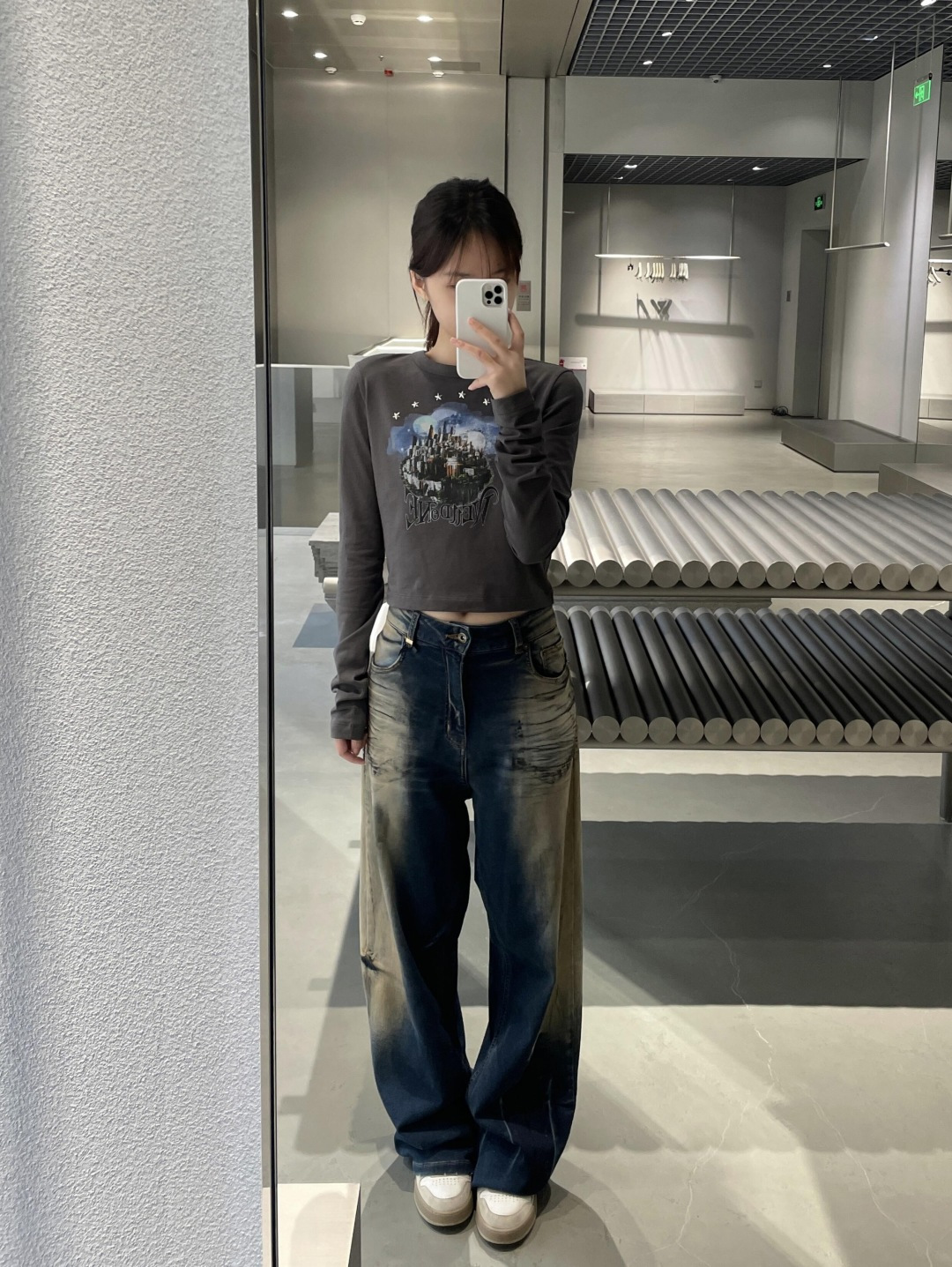 NO:686450,,,19860909,,,Women's clothing