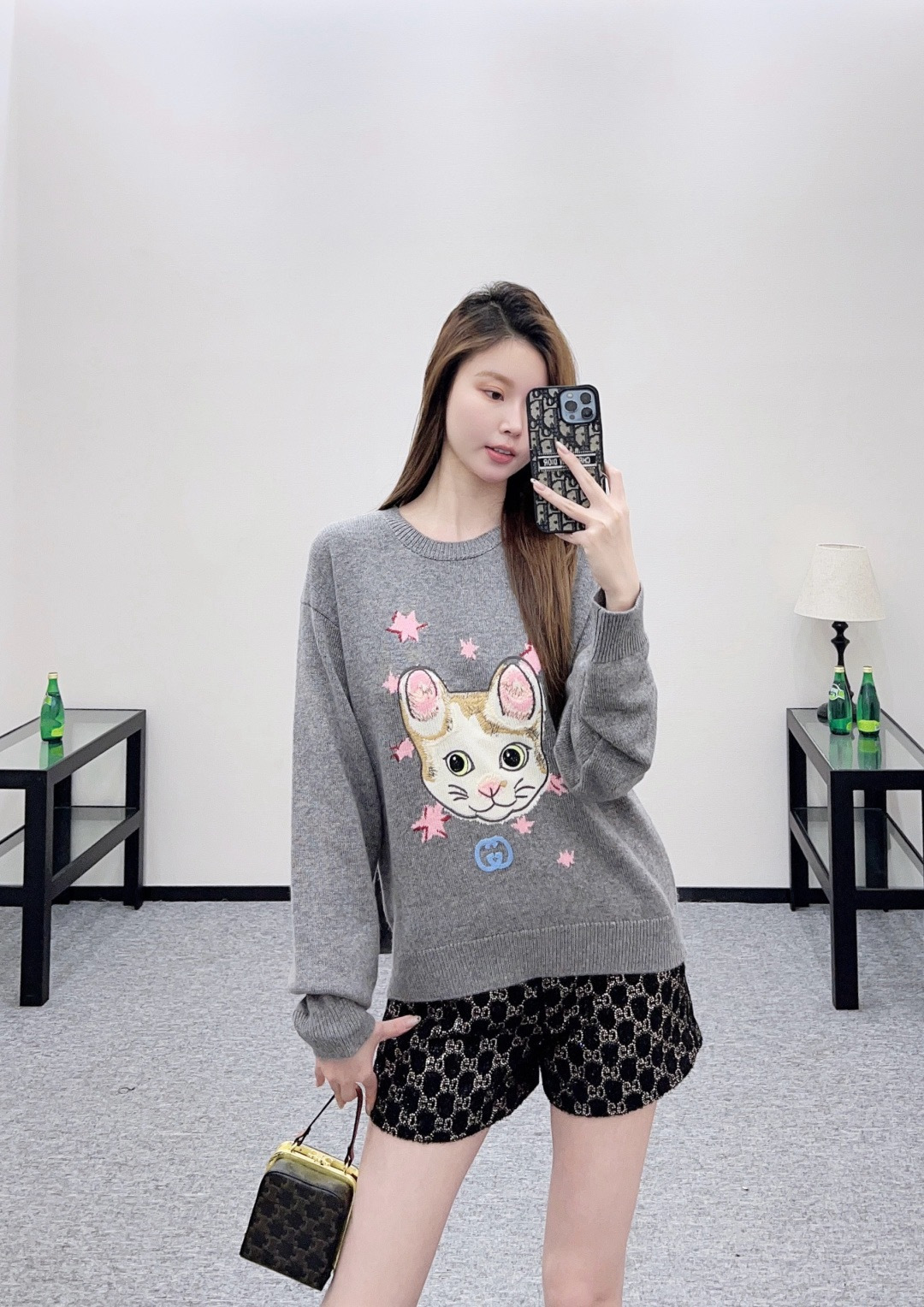 NO:686446,,,19860909,,,Women's clothing