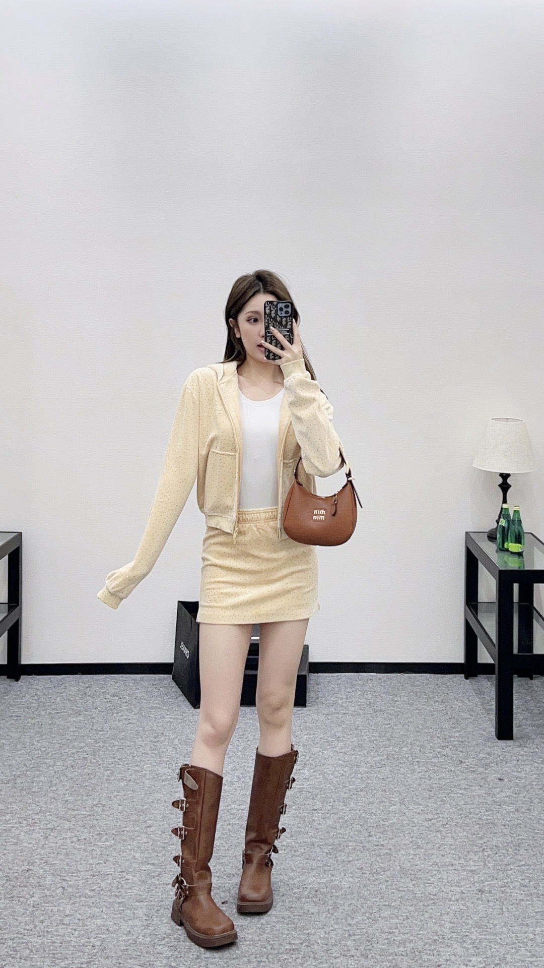 NO:686453,,,19860909,,,Women's clothing