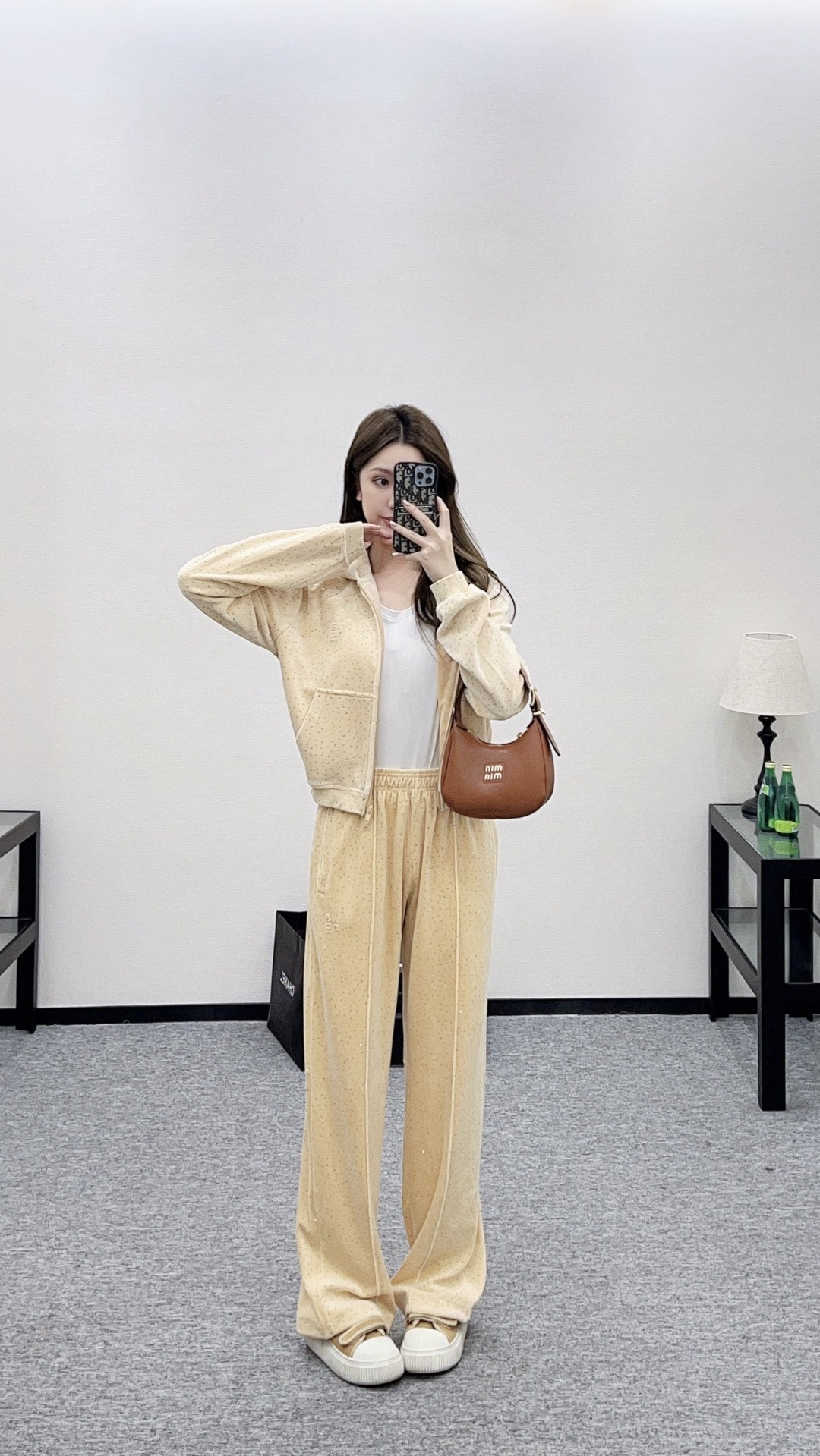 NO:686471,,,19860909,,,Women's clothing