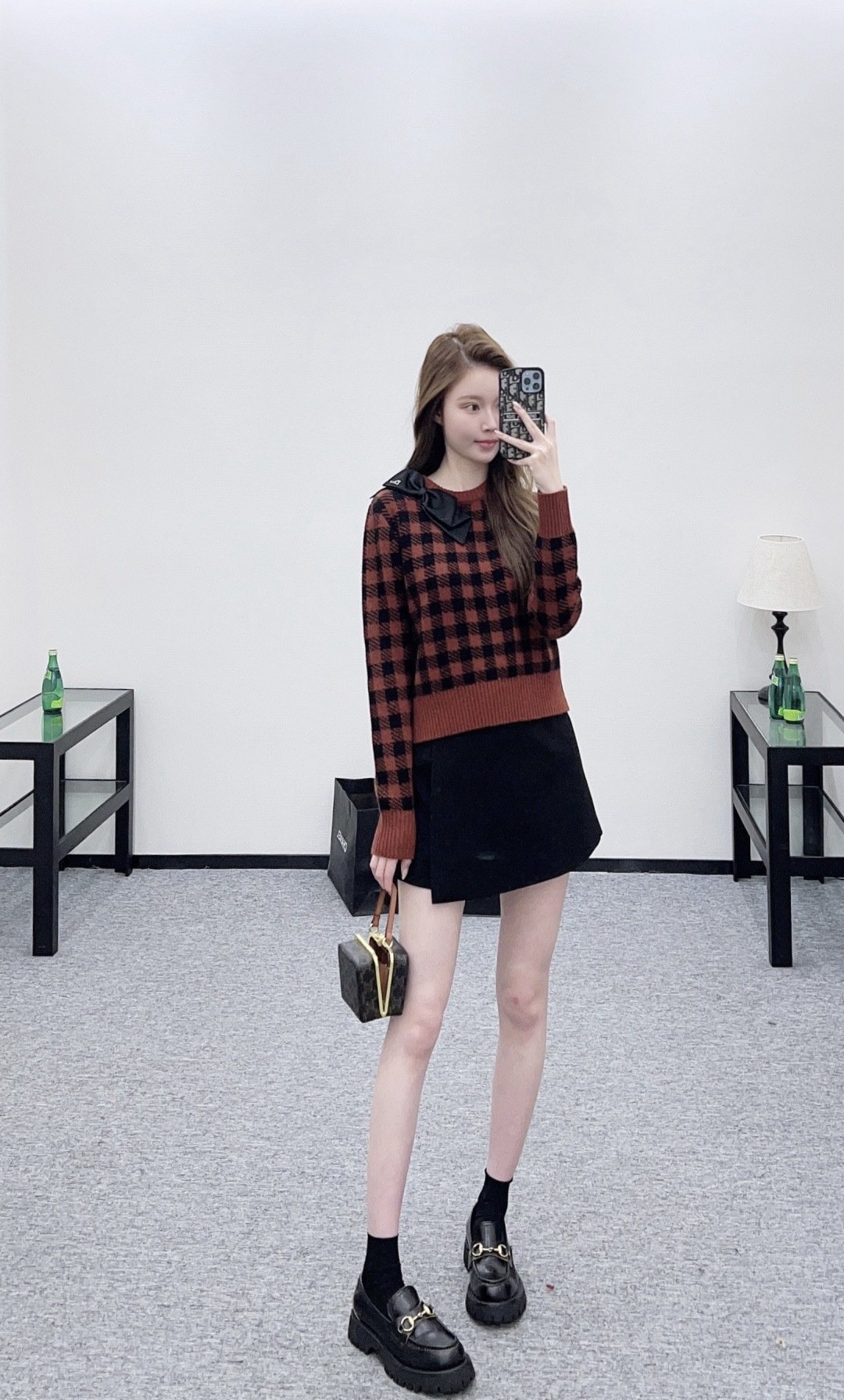 NO:686849,,,19860909,,,Women's clothing