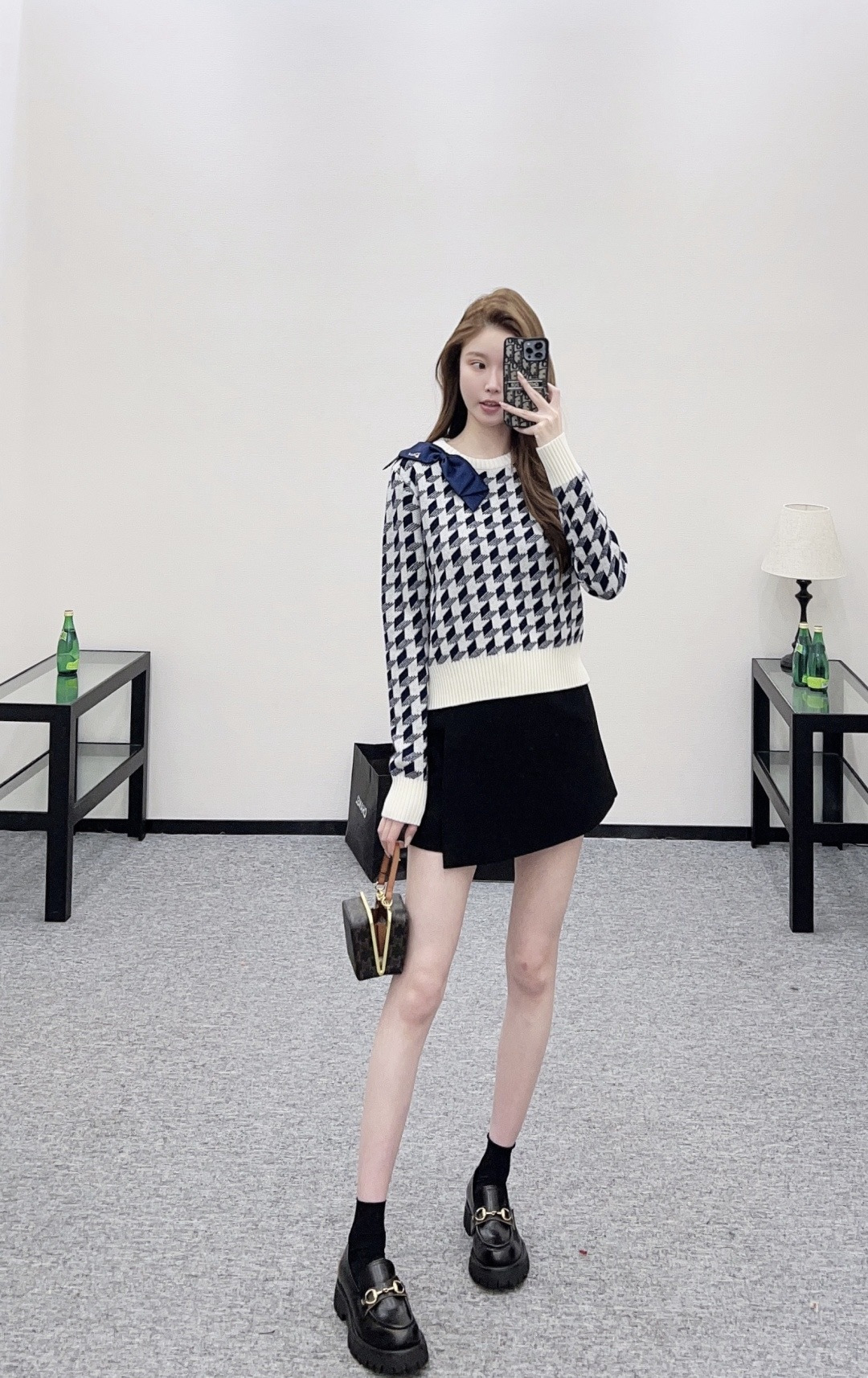 NO:686842,,,19860909,,,Women's clothing