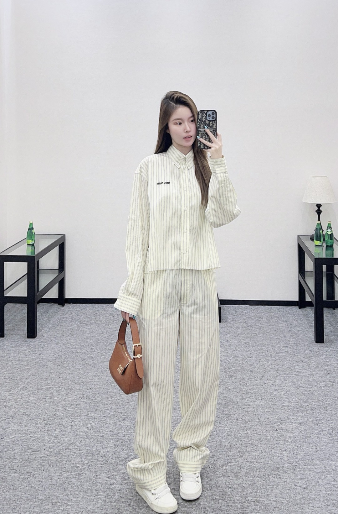 NO:686871,,,19860909,,,Women's clothing