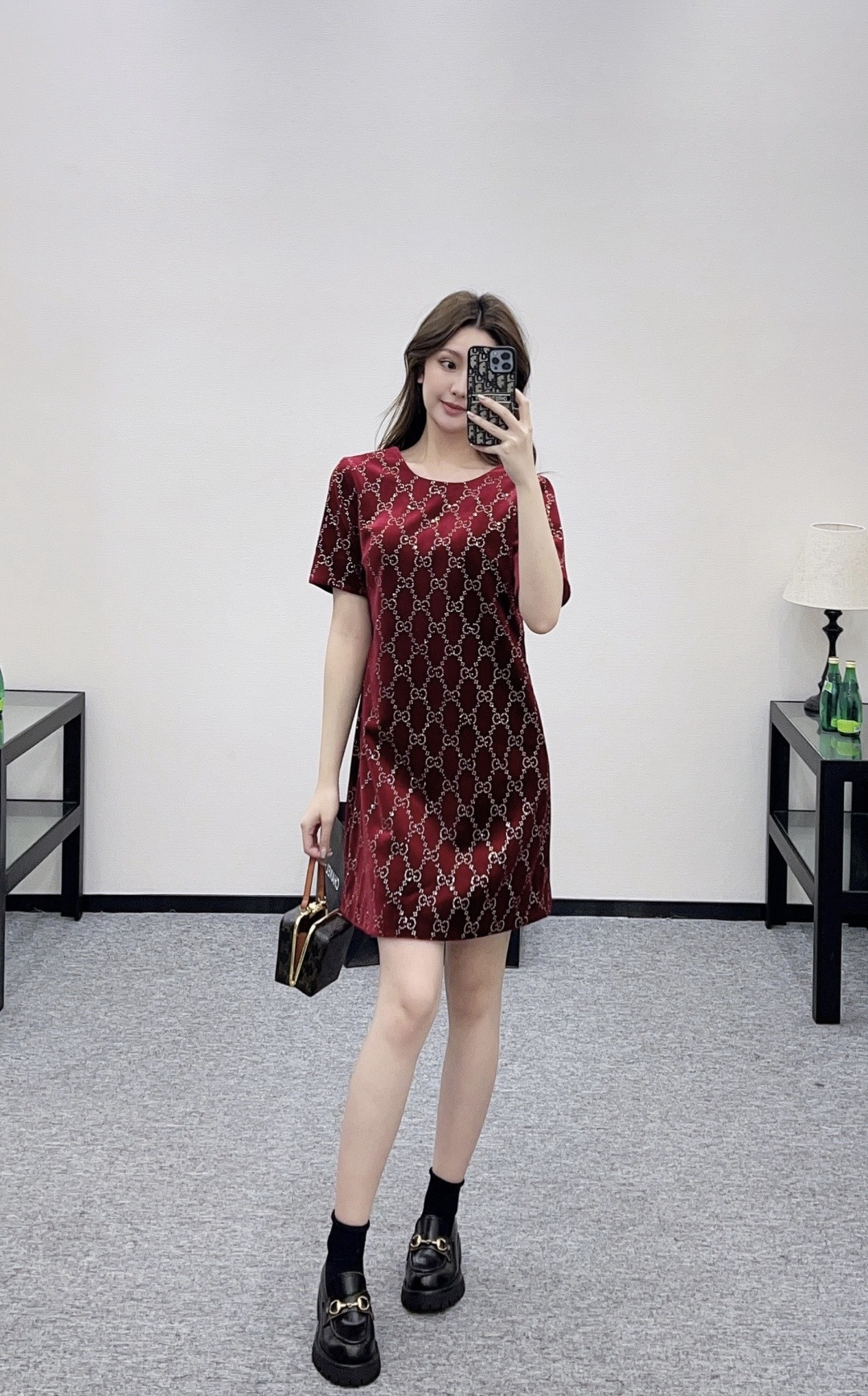 NO:686827,,,19860909,,,Women's clothing