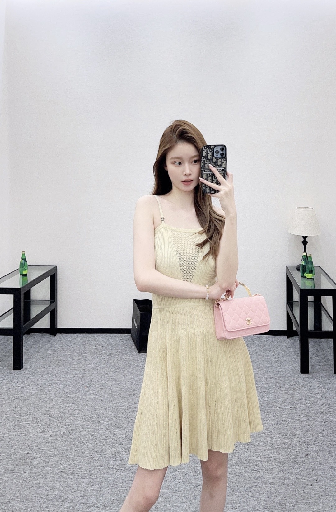 NO:687096,,,19860909,,,Women's clothing