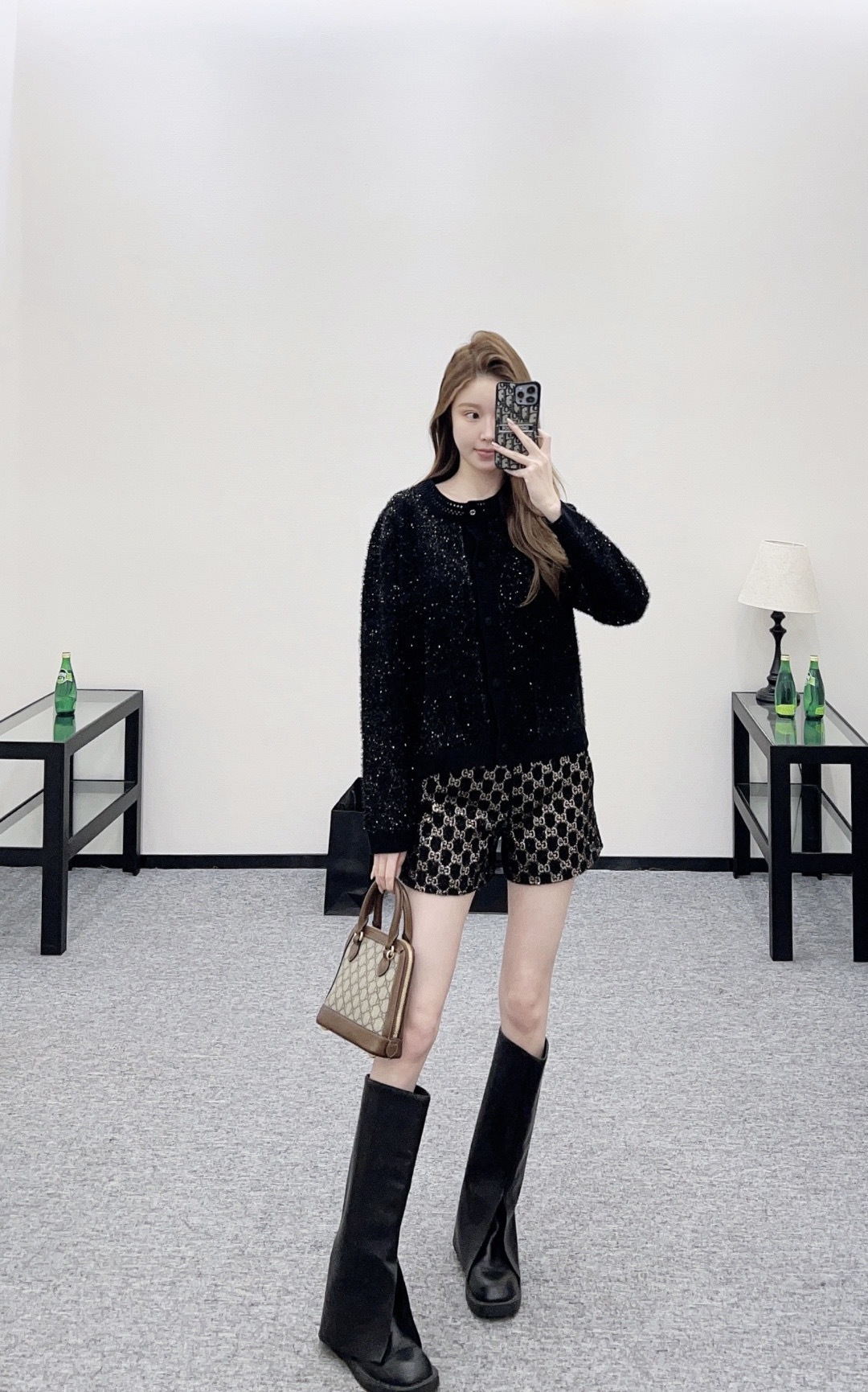 NO:687385,,,19860909,,,Women's clothing