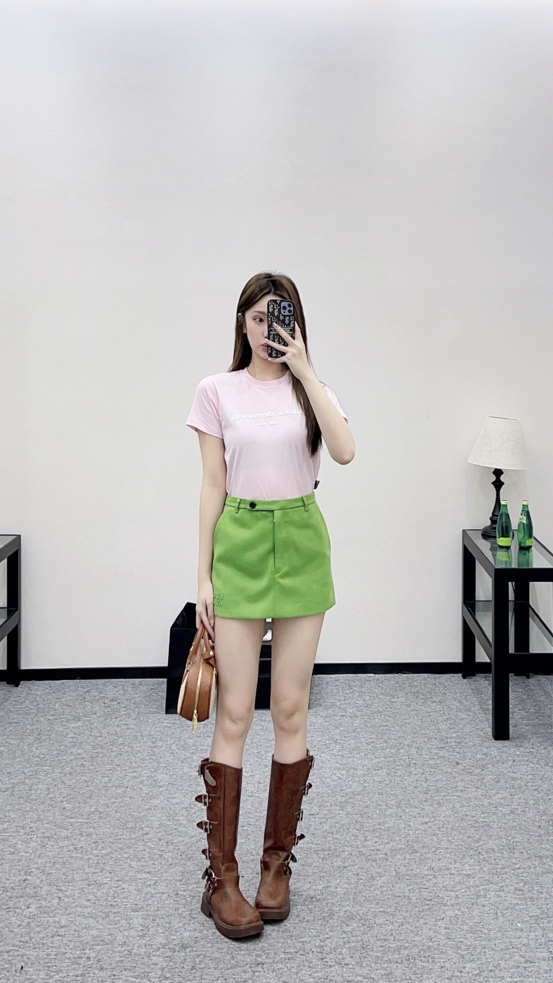 NO:693675,,,19860909,,,Women's clothing