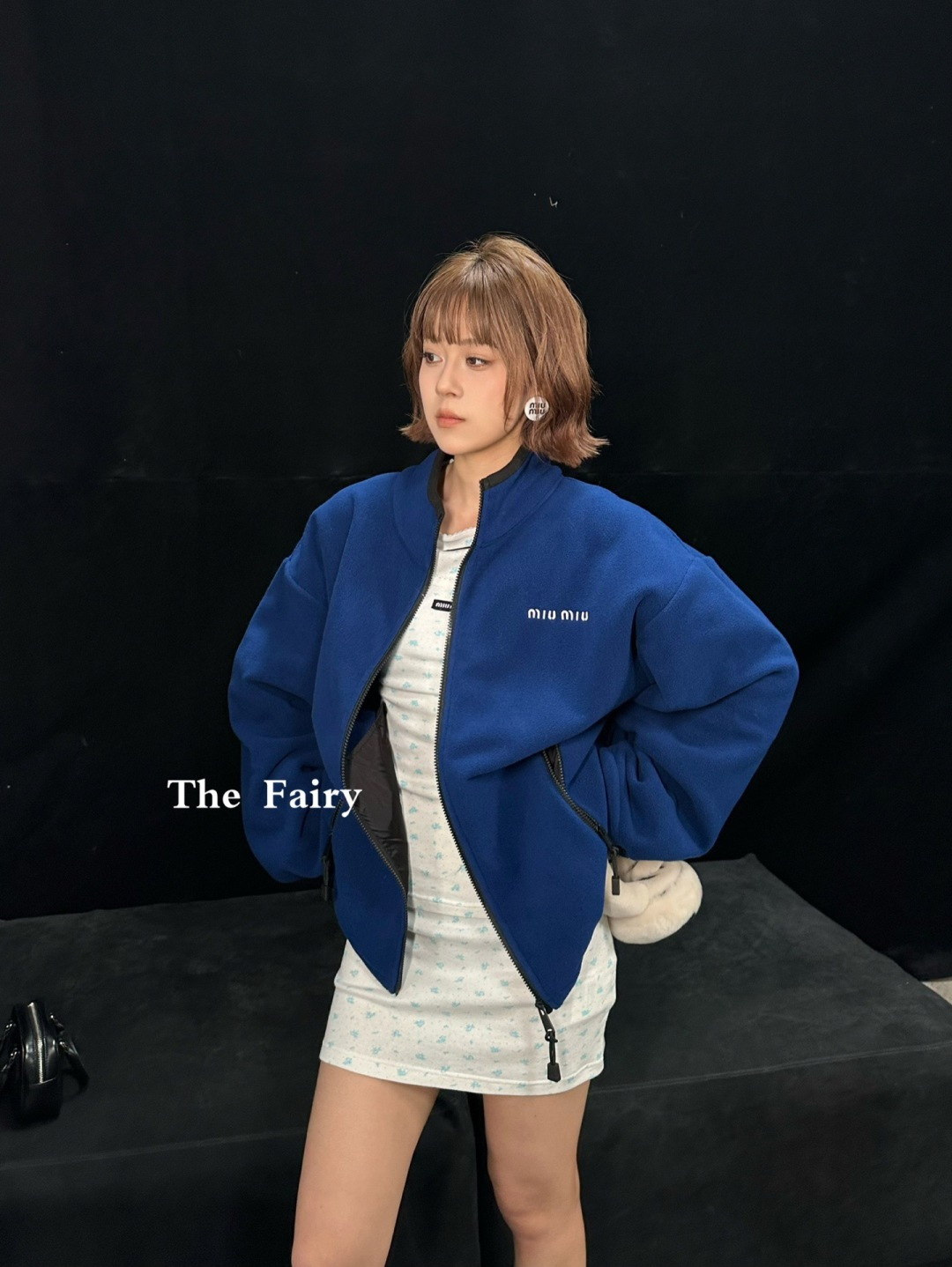 NO:693636,,,19860909,,,Women's clothing