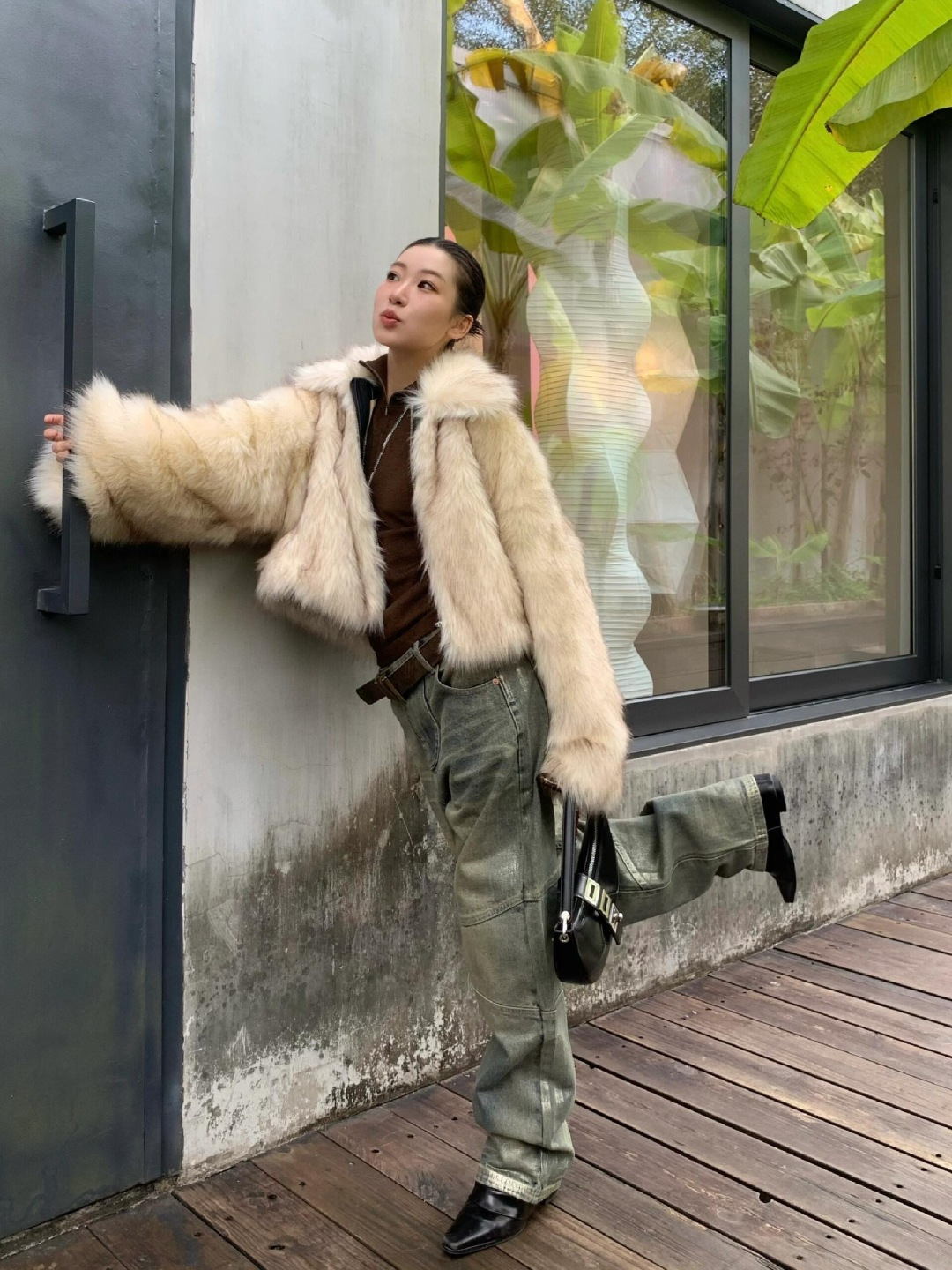 NO:694529,,,19860909,,,Women's clothing