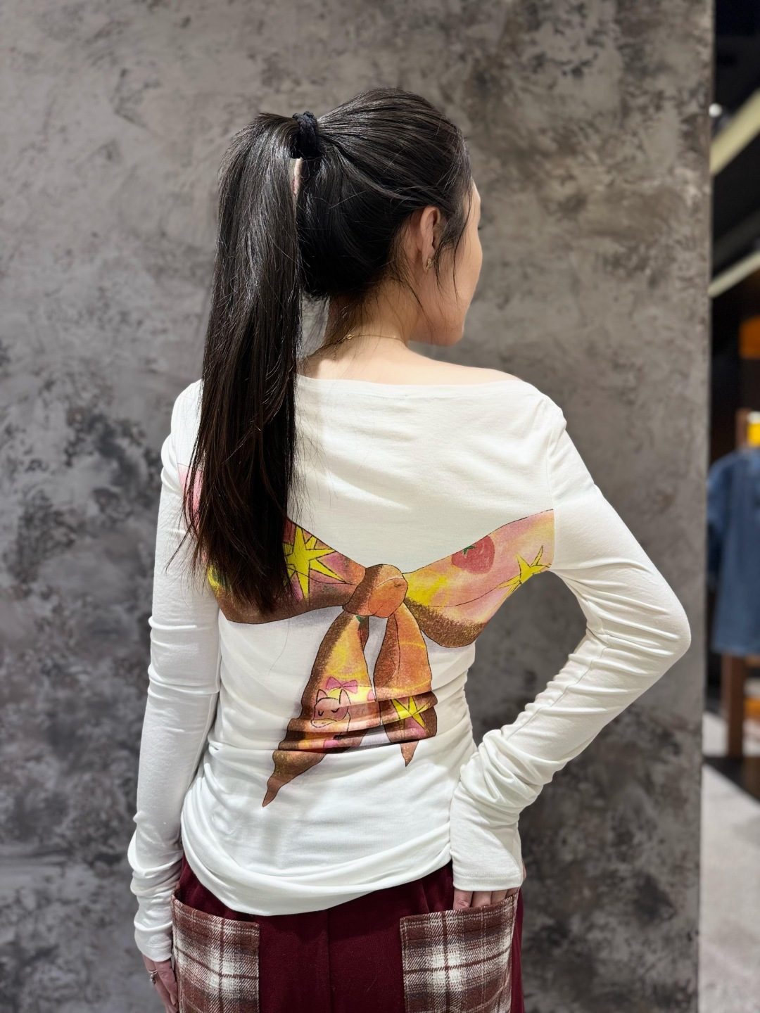 NO:696177,,,19860909,,,Women's clothing