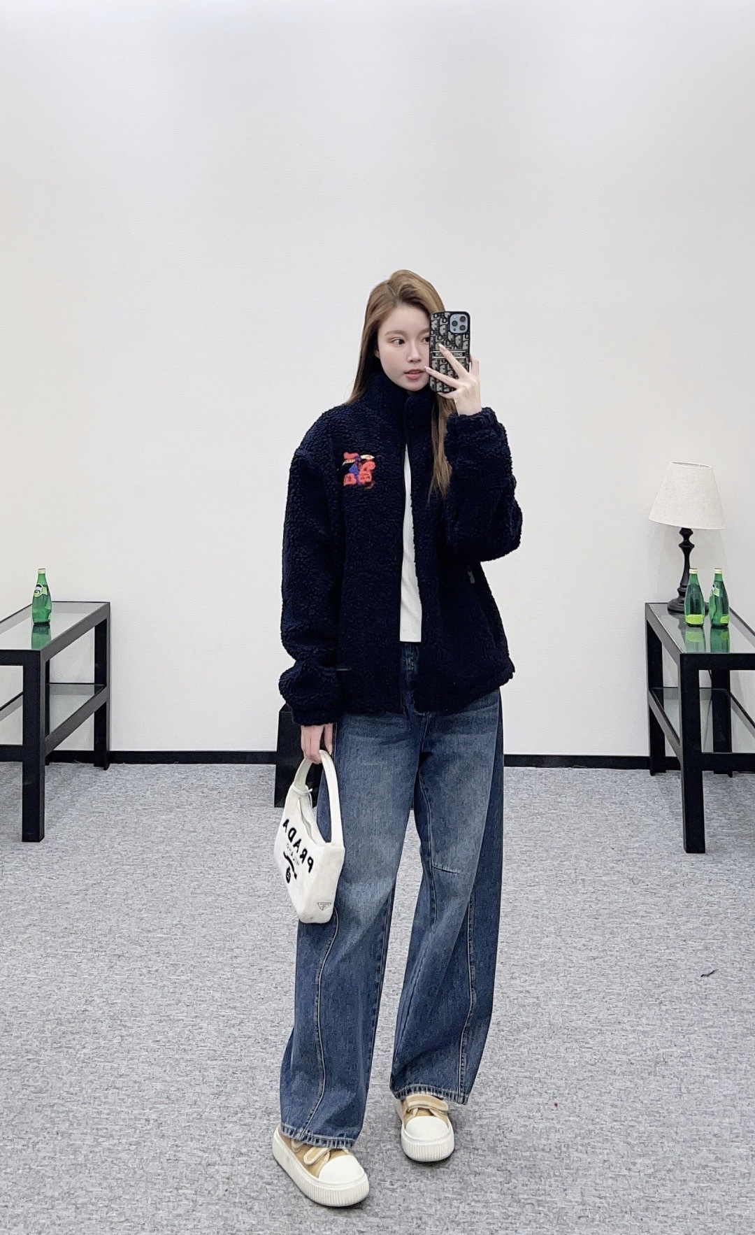 NO:696187,,,19860909,,,Women's clothing