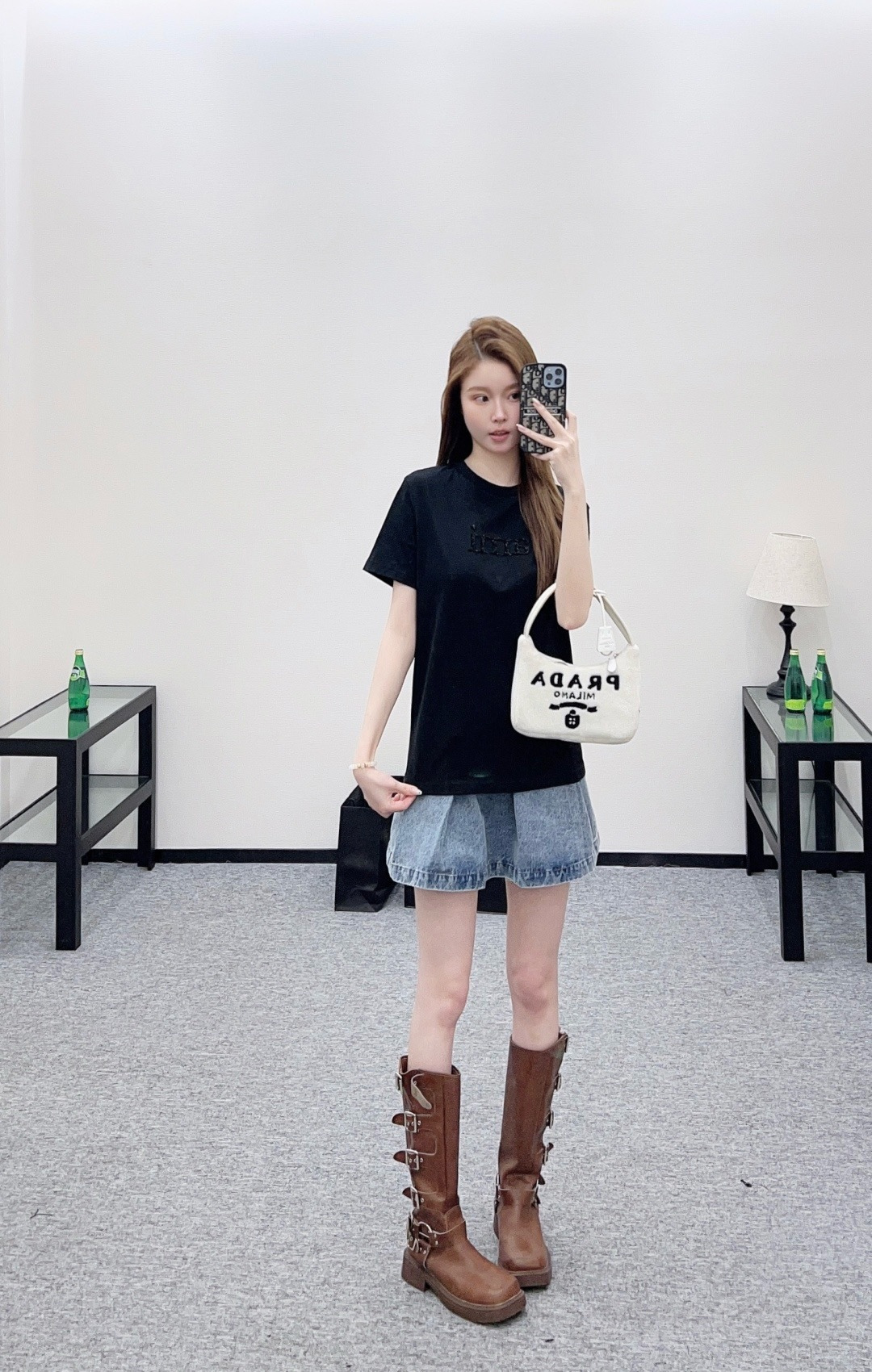 NO:697052,,,19860909,,,Women's clothing