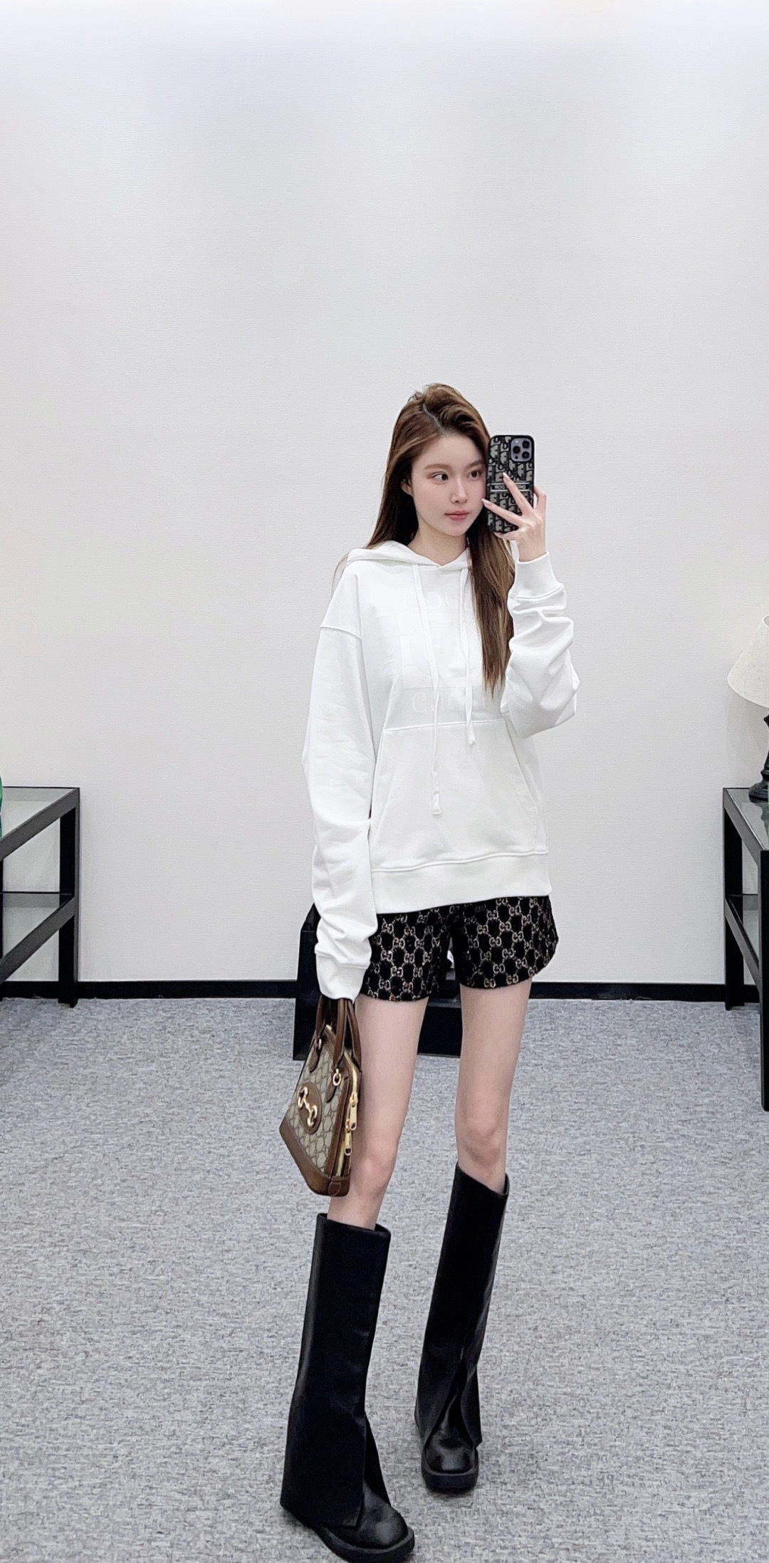 NO:697091,,,19860909,,,Women's clothing