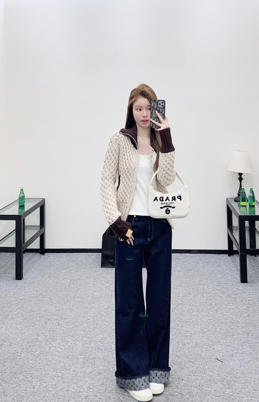 NO:697092,,,19860909,,,Women's clothing