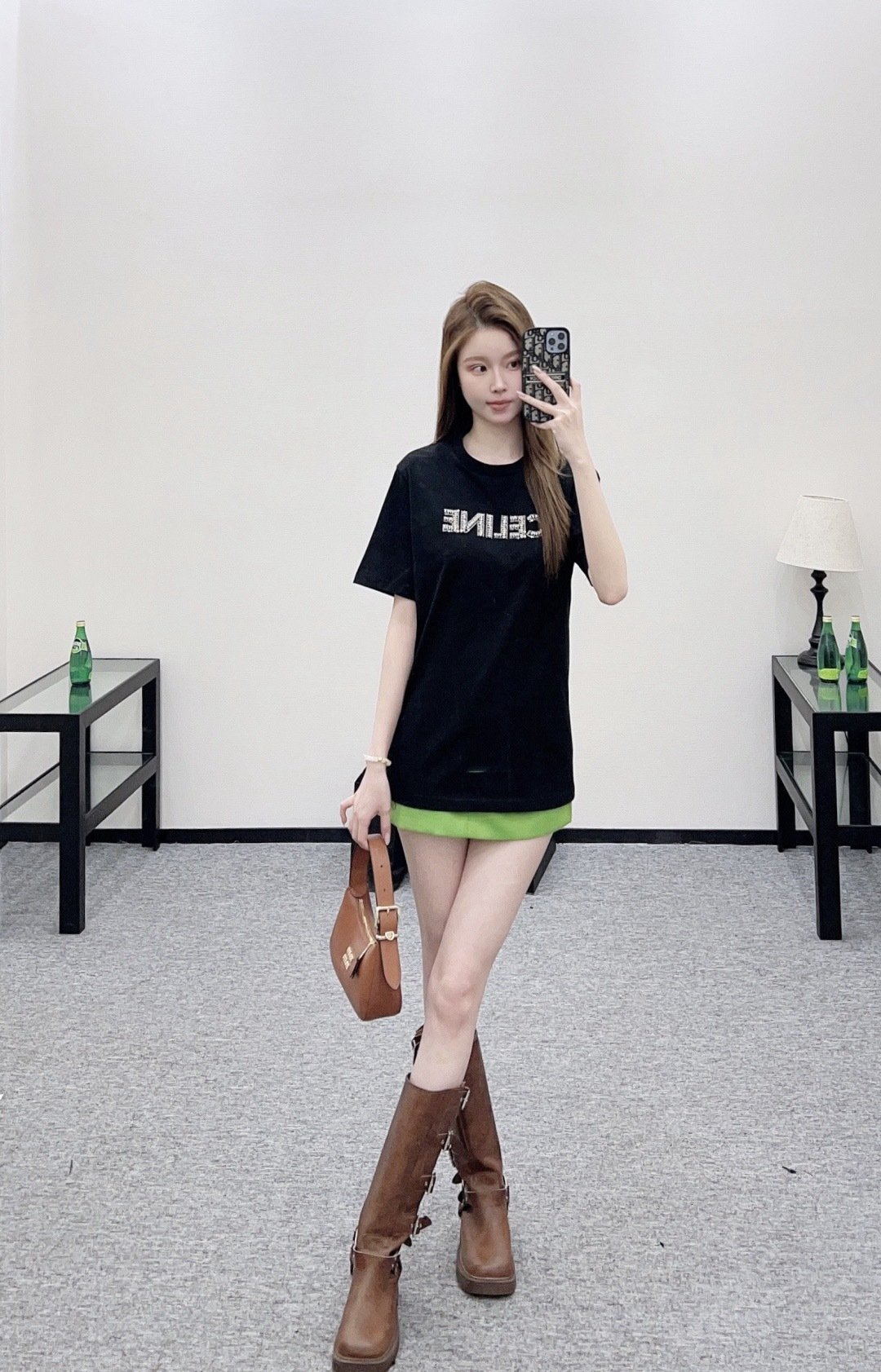 NO:697116,,,19860909,,,Women's clothing