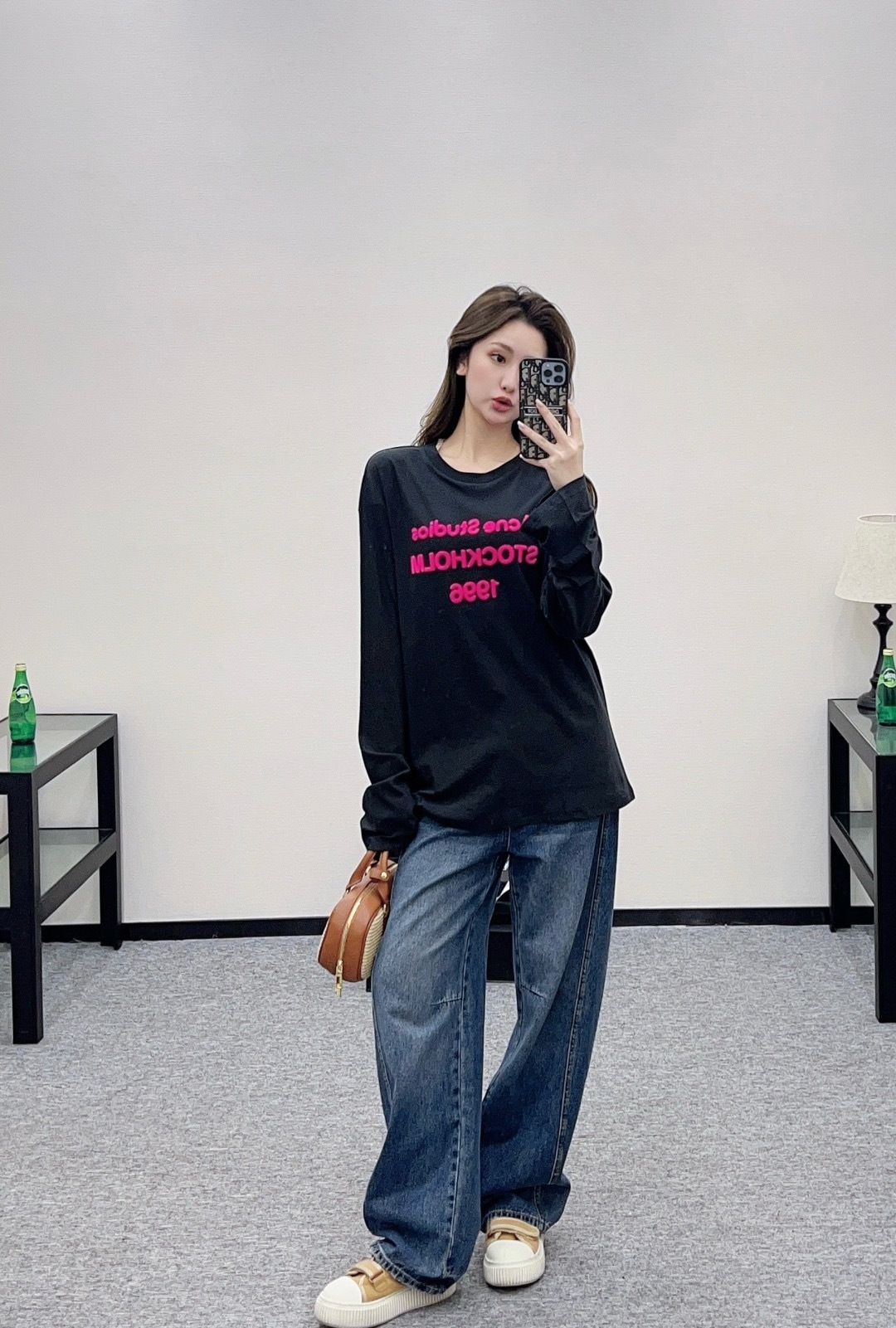 NO:697488,,,19860909,,,Women's clothing