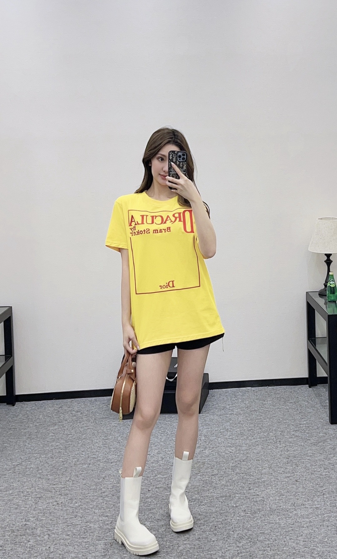 NO:697506,,,19860909,,,Women's clothing