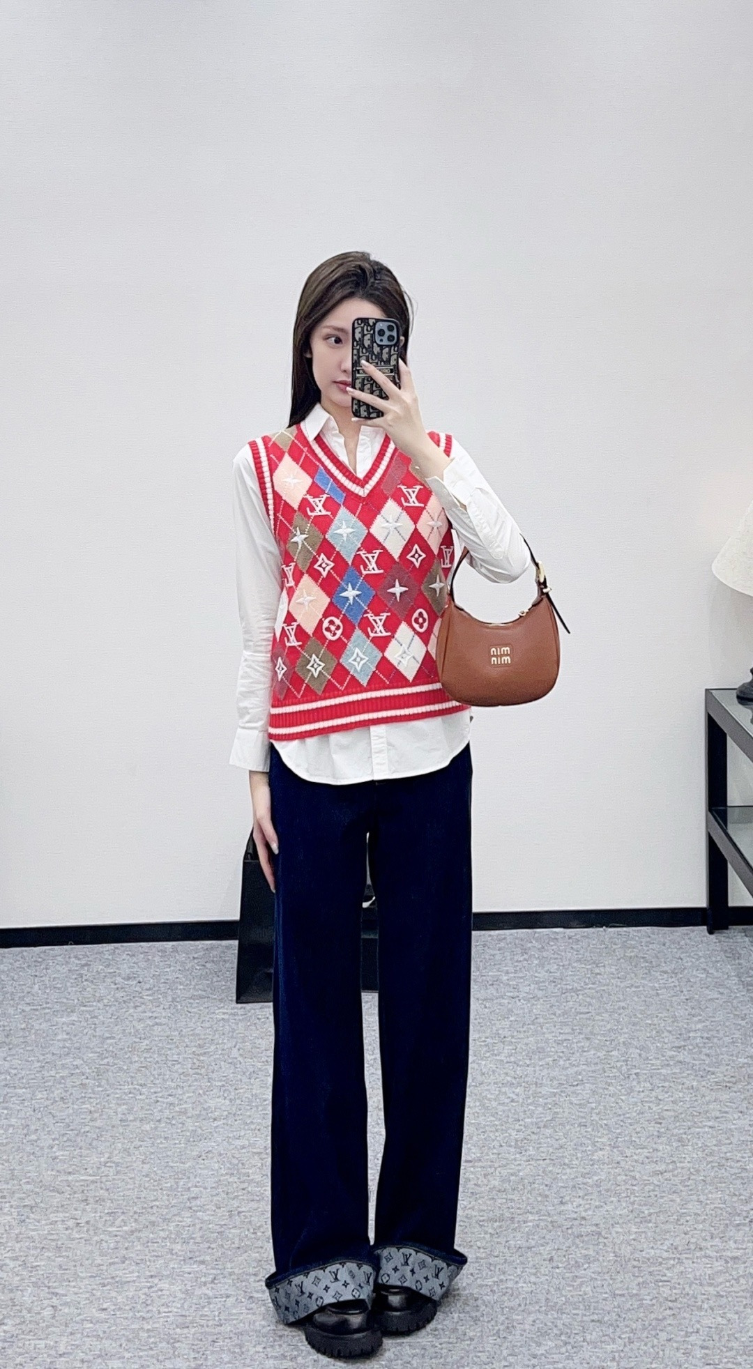 NO:707879,,,19860909,,,Women's clothing