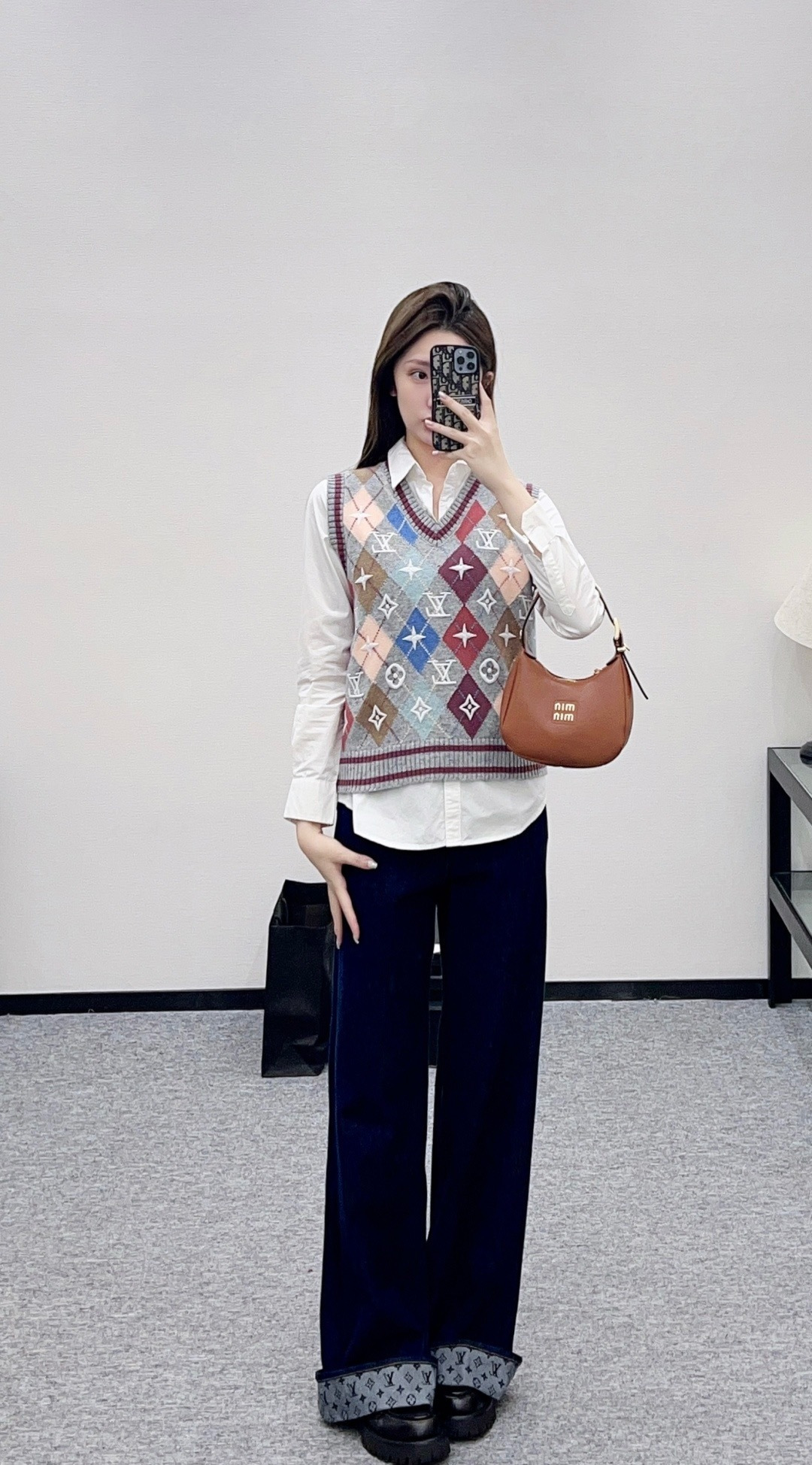 NO:707909,,,19860909,,,Women's clothing