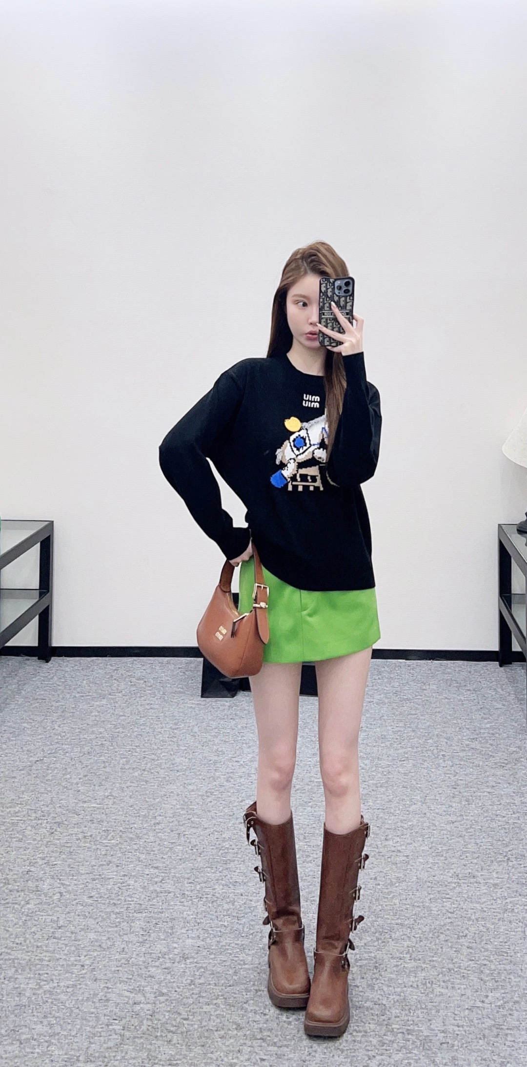 NO:707939,,,19860909,,,Women's clothing