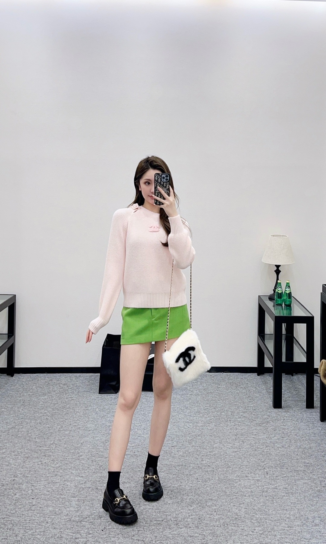 NO:707961,,,19860909,,,Women's clothing