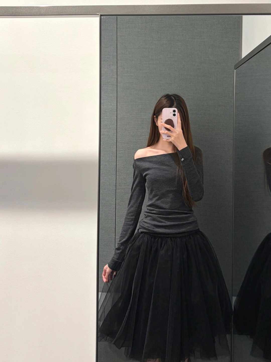 NO:708347,,,19860909,,,Women's clothing