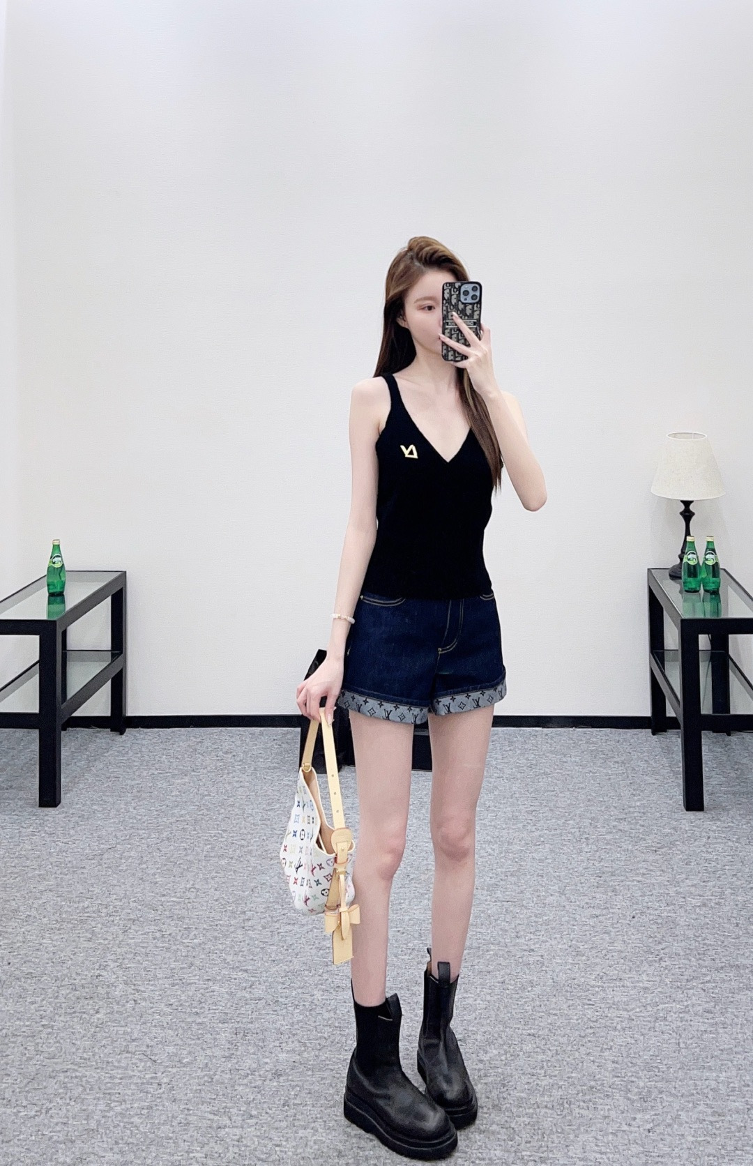 NO:708636,,,19860909,,,Women's clothing