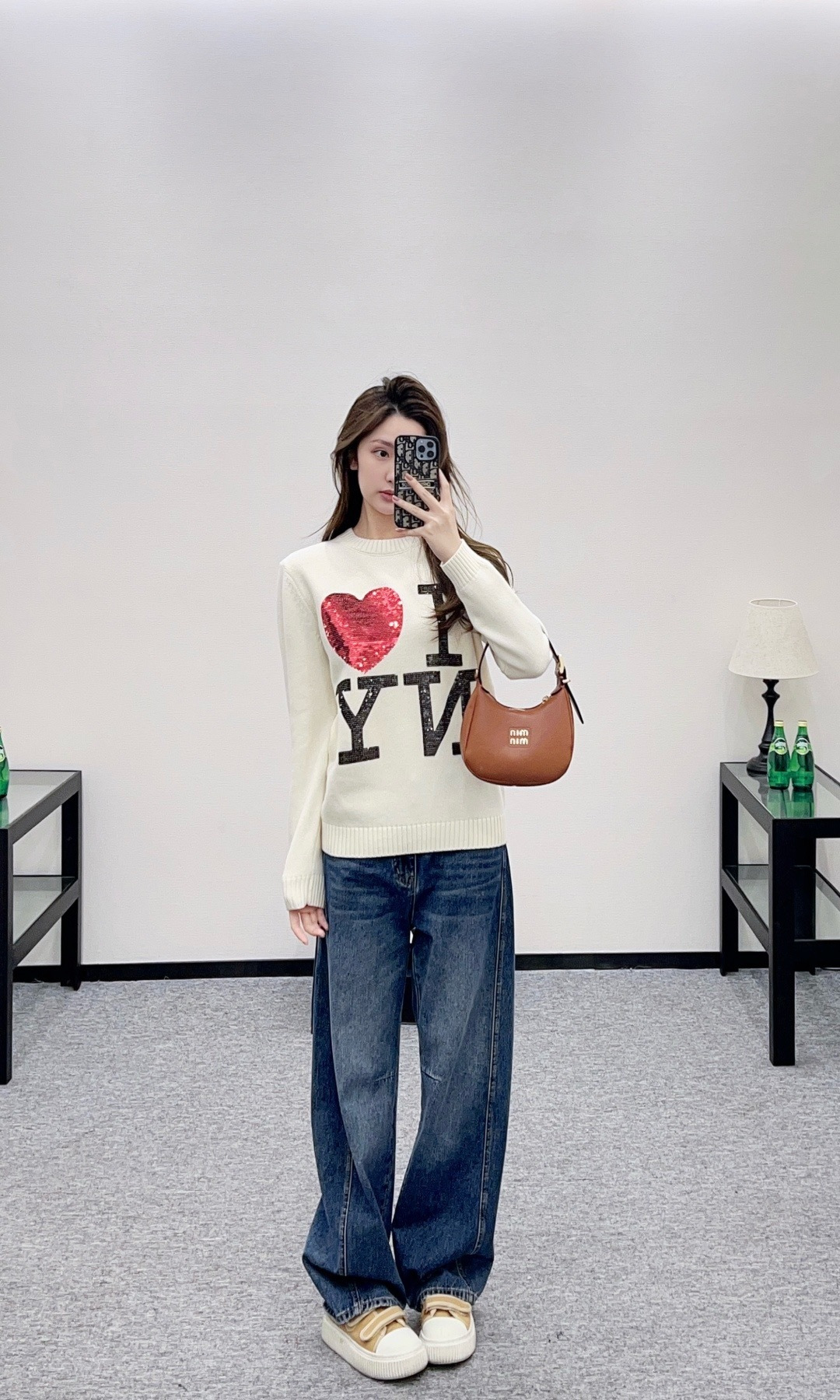 NO:708624,,,19860909,,,Women's clothing