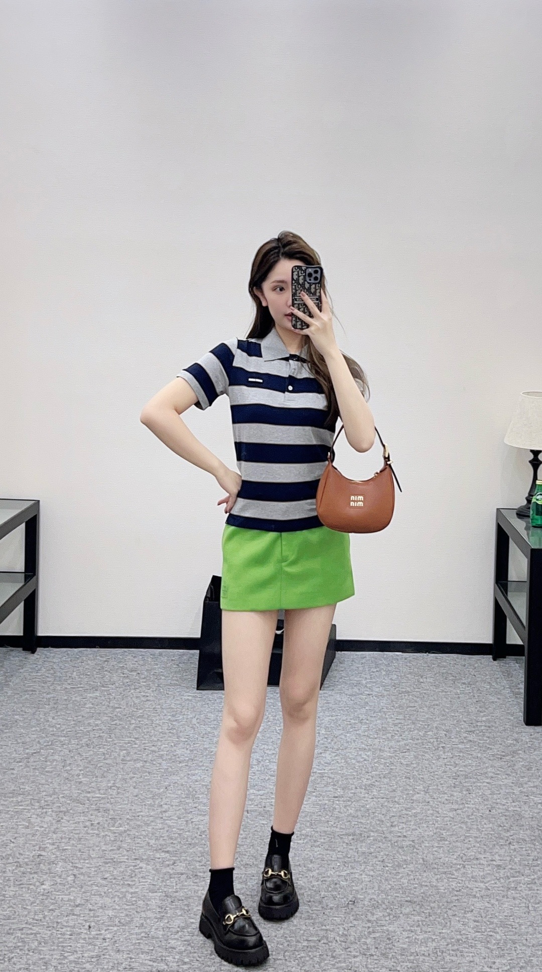 NO:709054,,,19860909,,,Women's clothing