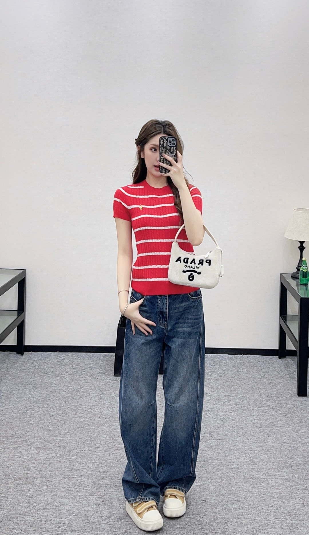 NO:709042,,,19860909,,,Women's clothing