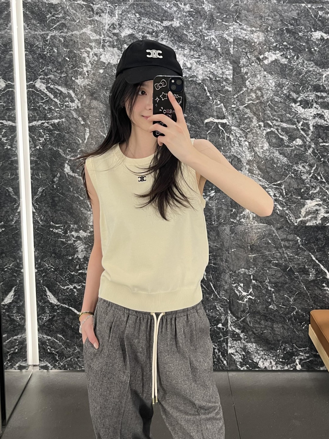 NO:709299,,,19860909,,,Women's clothing