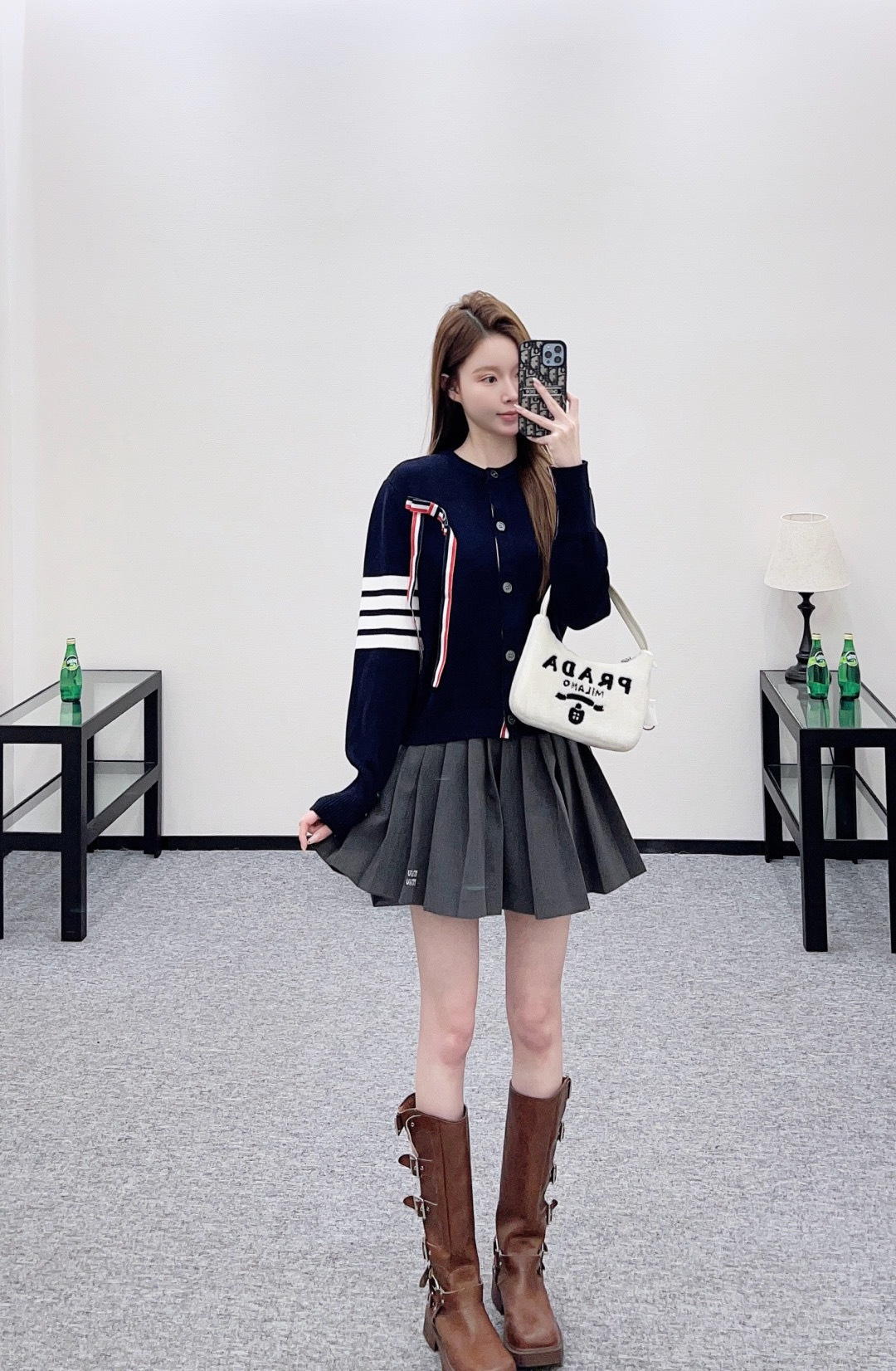 NO:709714,,,19860909,,,Women's clothing