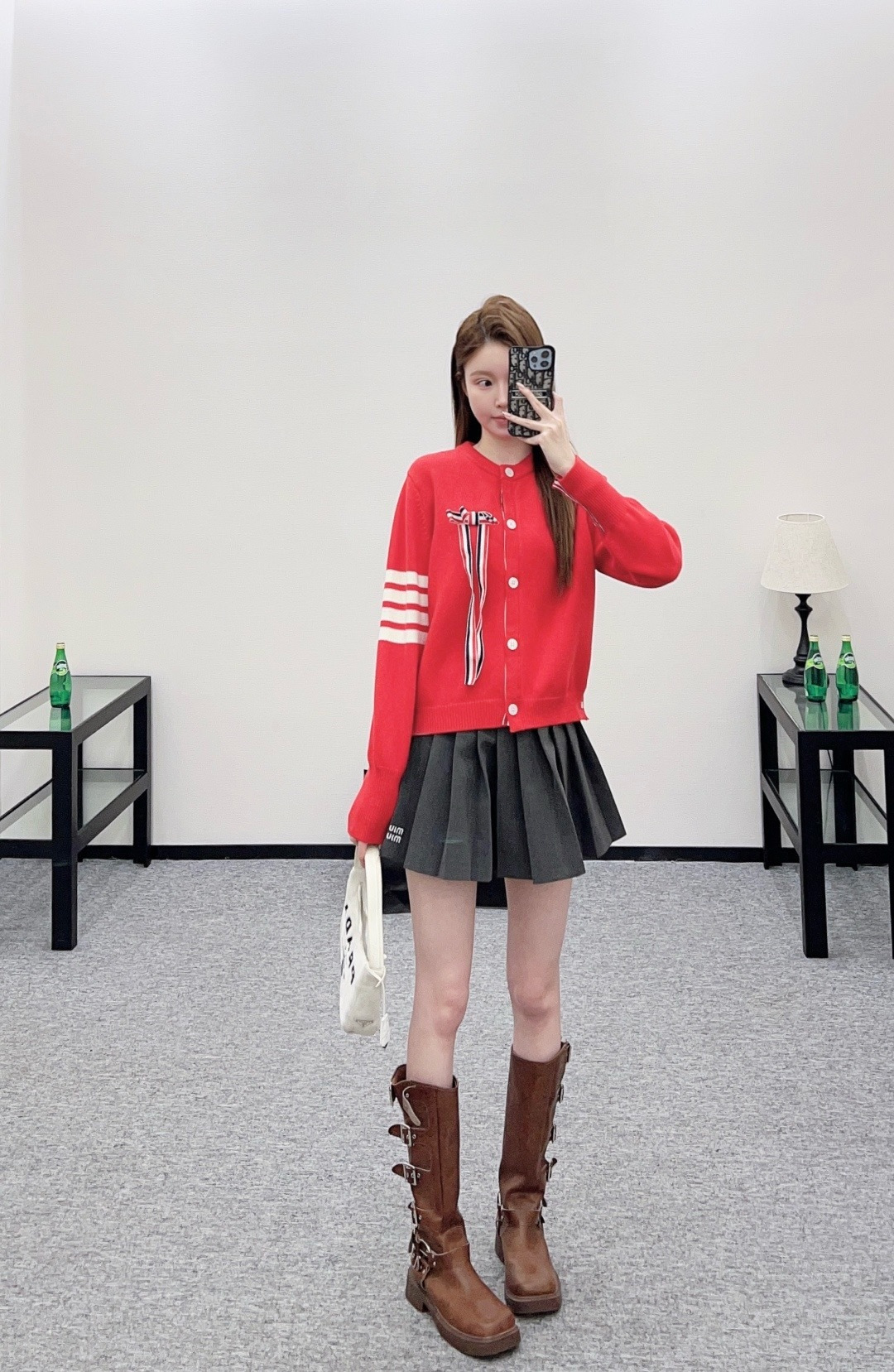 NO:709708,,,19860909,,,Women's clothing