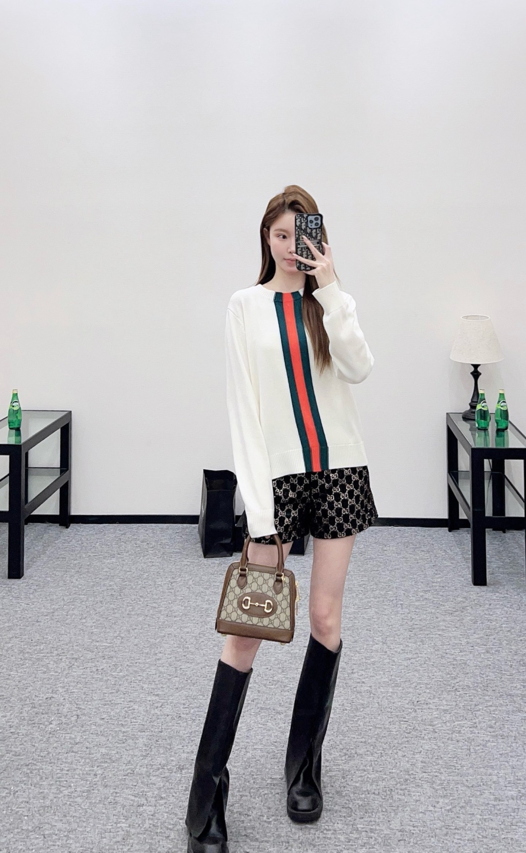 NO:710043,,,19860909,,,Women's clothing