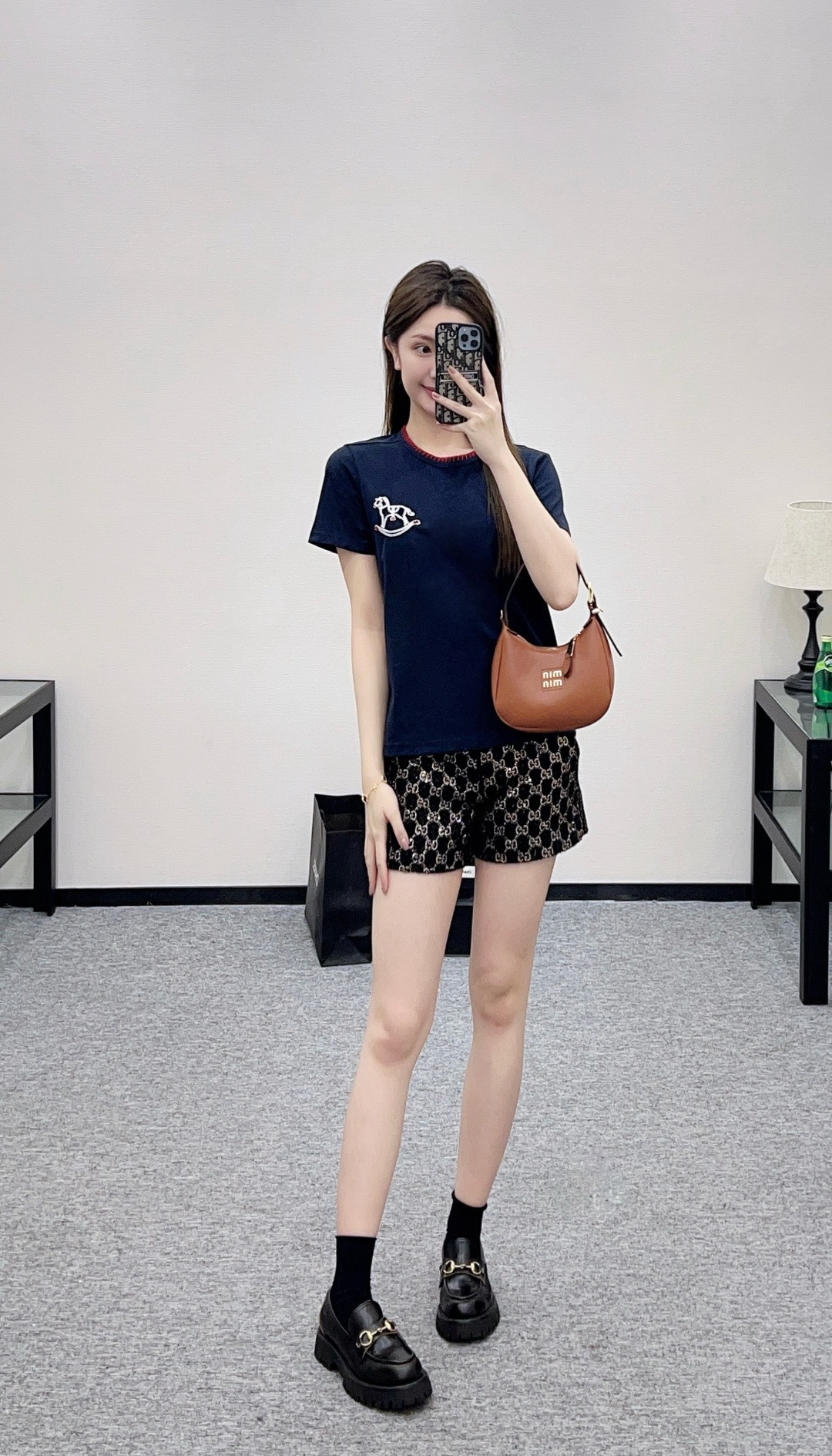 NO:710077,,,19860909,,,Women's clothing