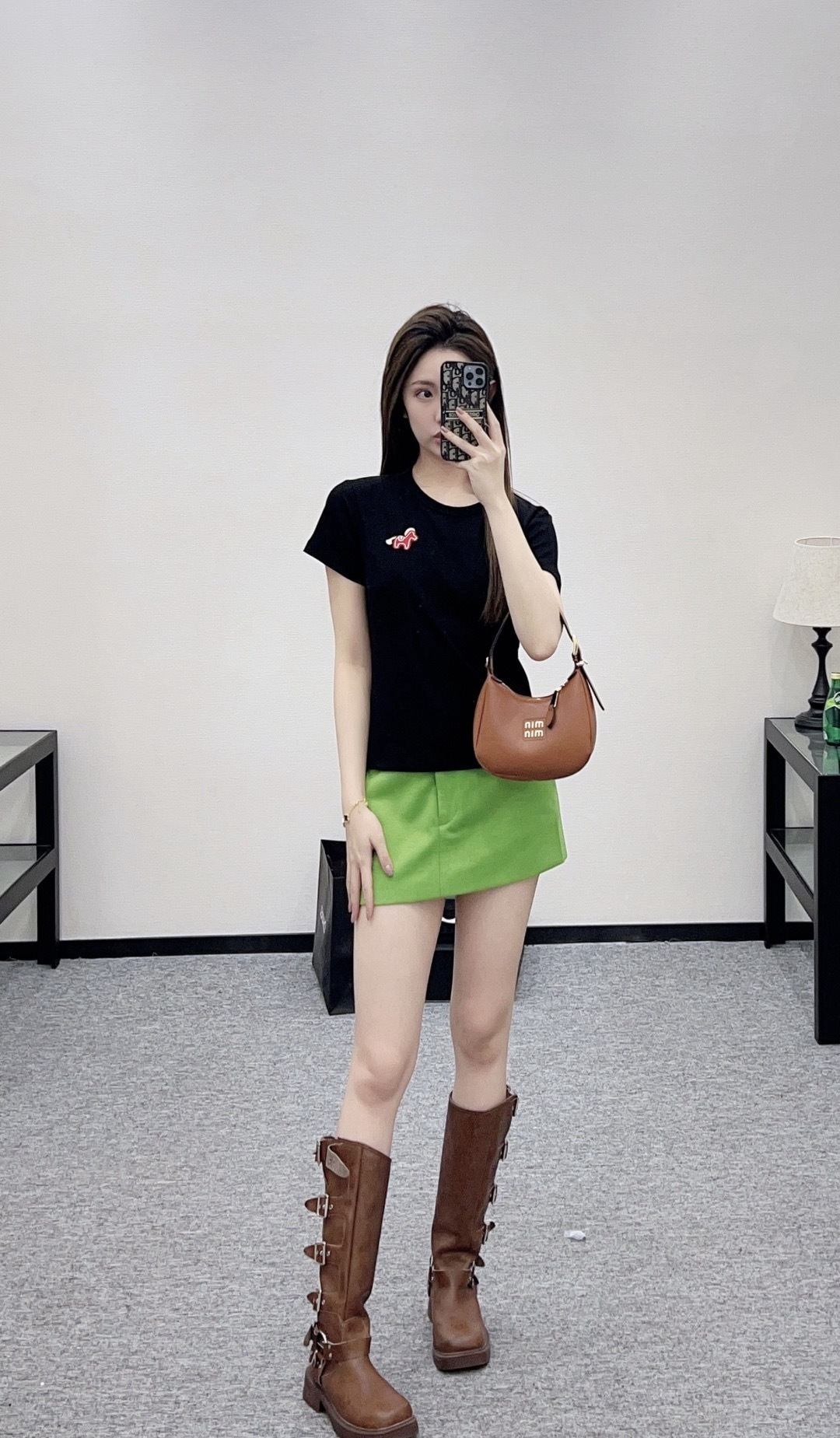 NO:710118,,,19860909,,,Women's clothing