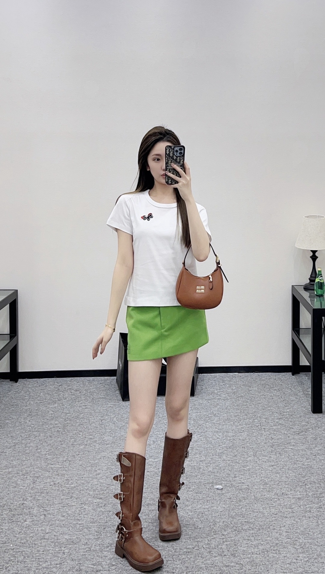 NO:710082,,,19860909,,,Women's clothing