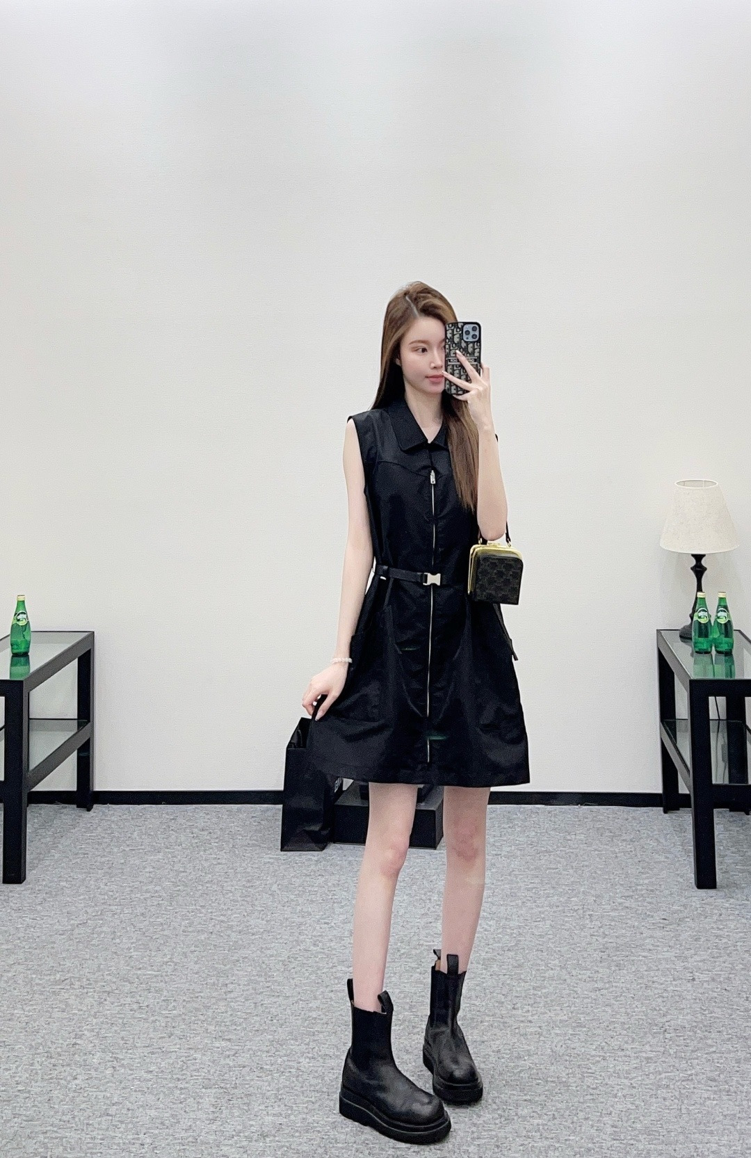 NO:710112,,,19860909,,,Women's clothing