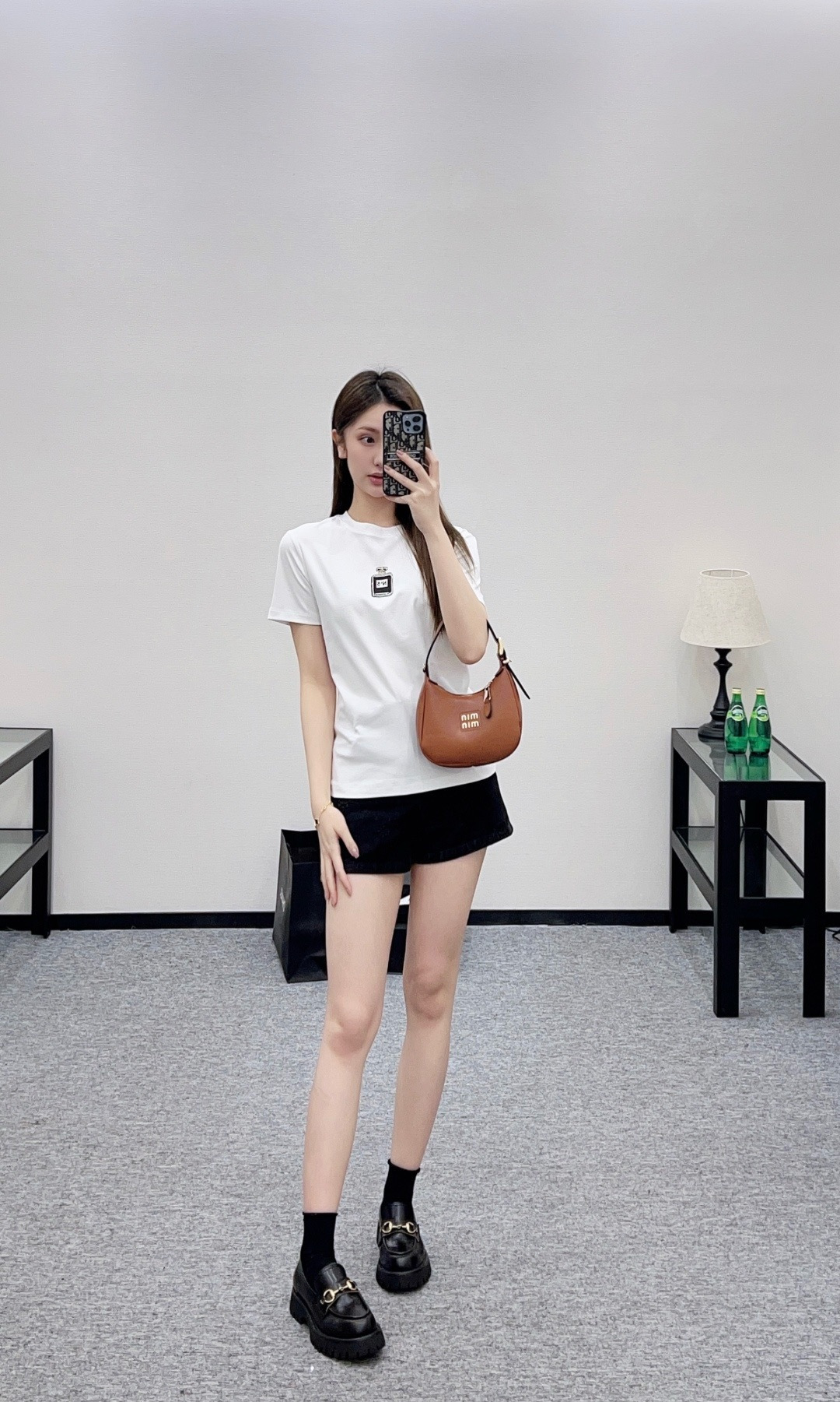 NO:713104,,,19860909,,,Women's clothing