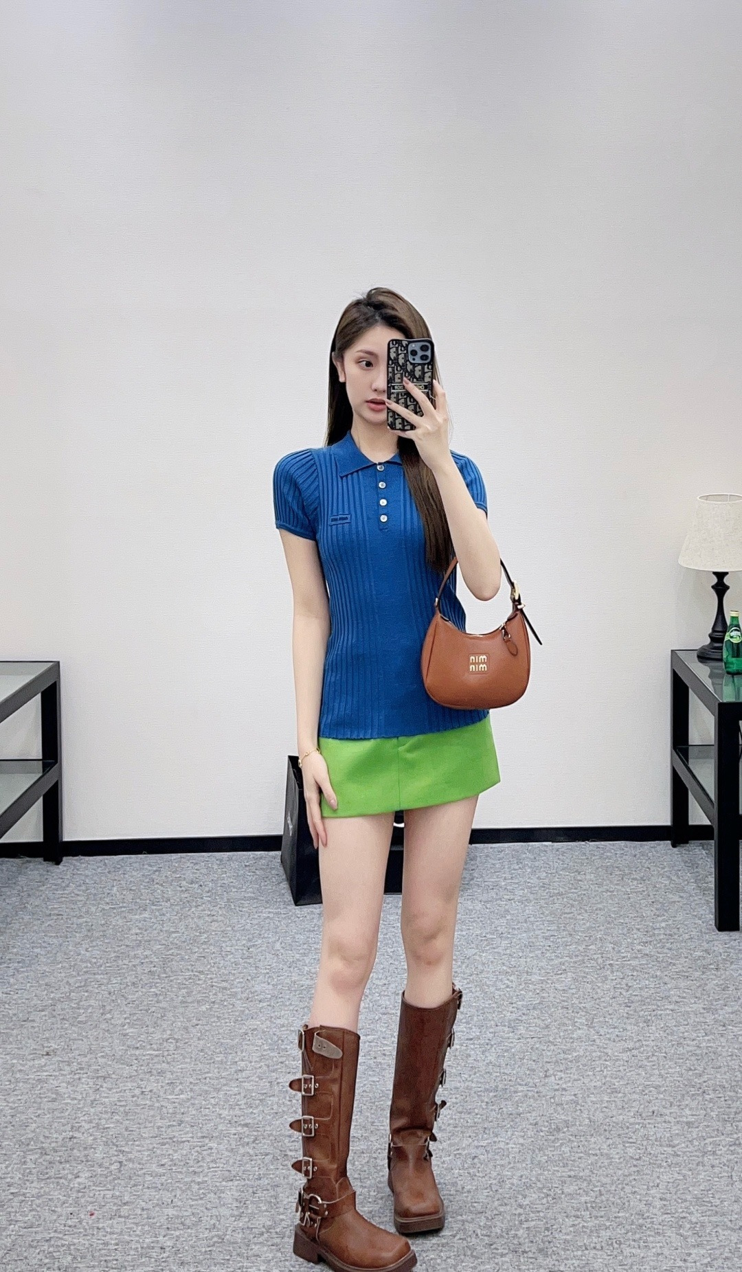 NO:713084,,,19860909,,,Women's clothing