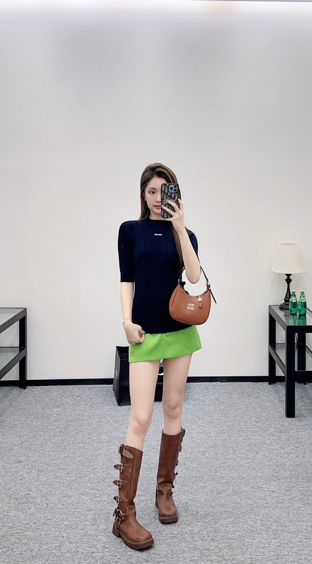 NO:713089,,,19860909,,,Women's clothing